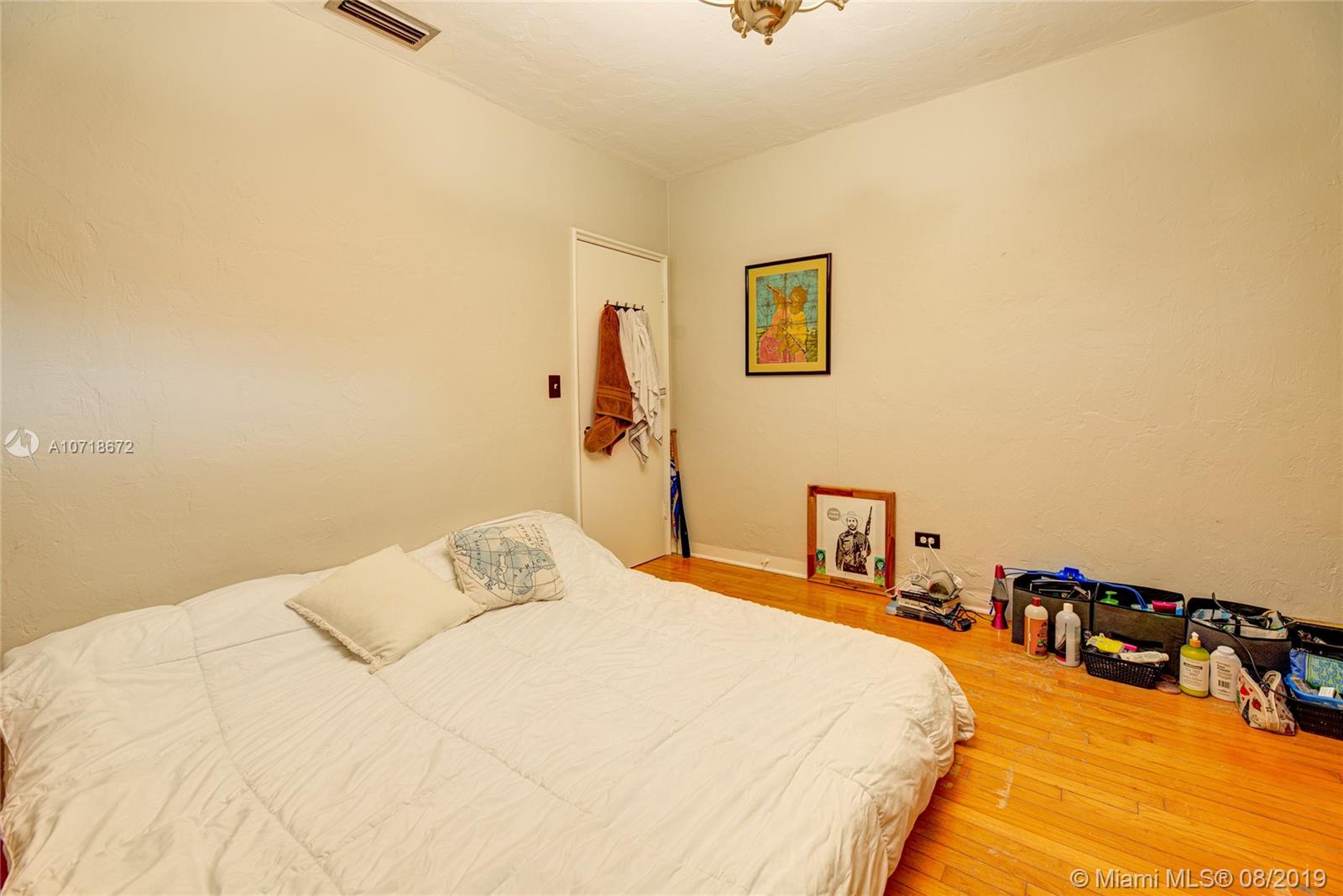 See details / 1901 sq. ft. $ 2019-08-05 0 Photo