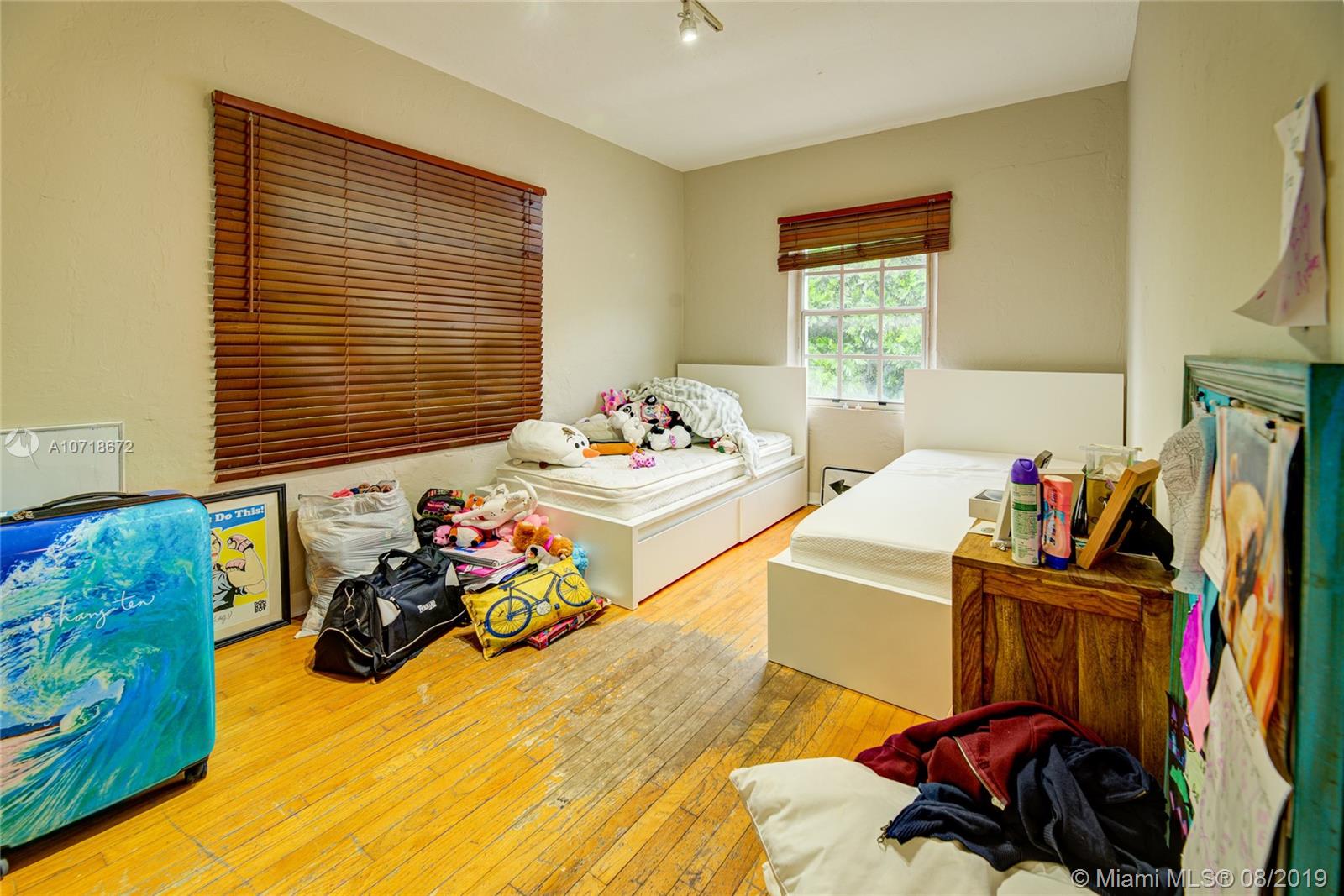 See details / 1901 sq. ft. $ 2019-08-05 0 Photo