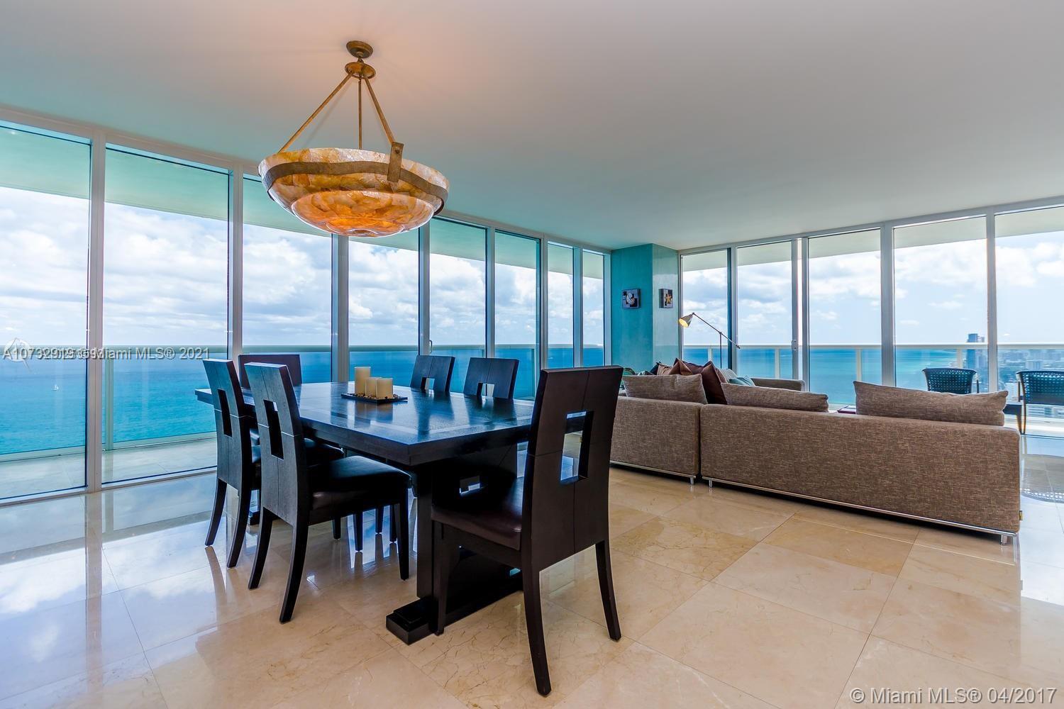 See details 4402 3 / 3 2065 sq. ft. $ 2020-11-09 0 Photo