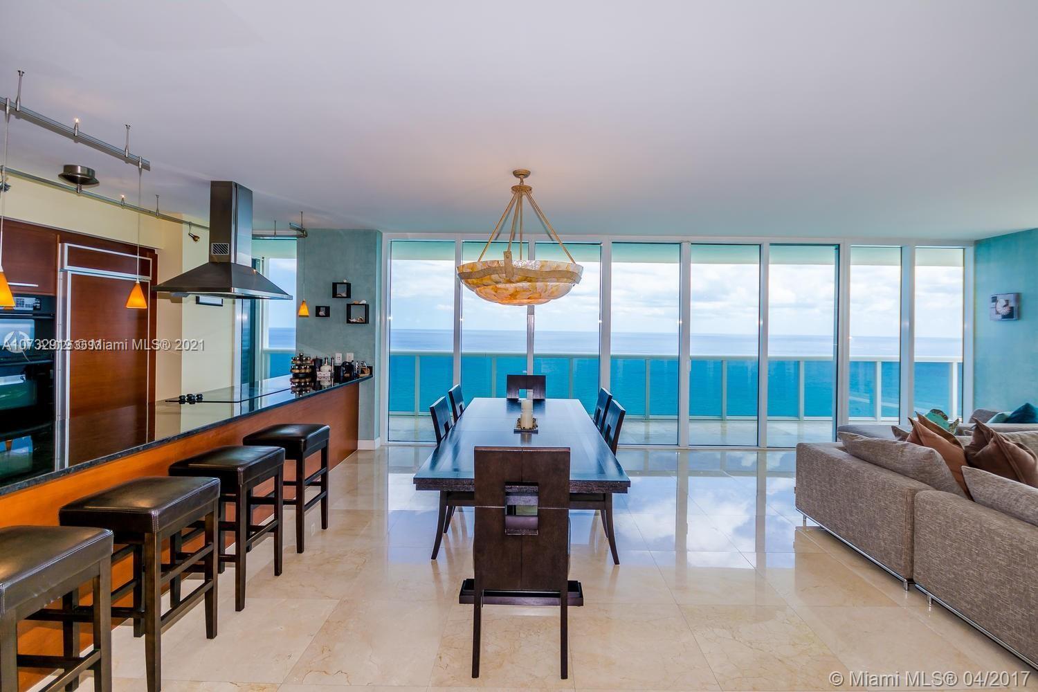 See details 4402 3 / 3 2065 sq. ft. $ 2020-11-09 0 Photo