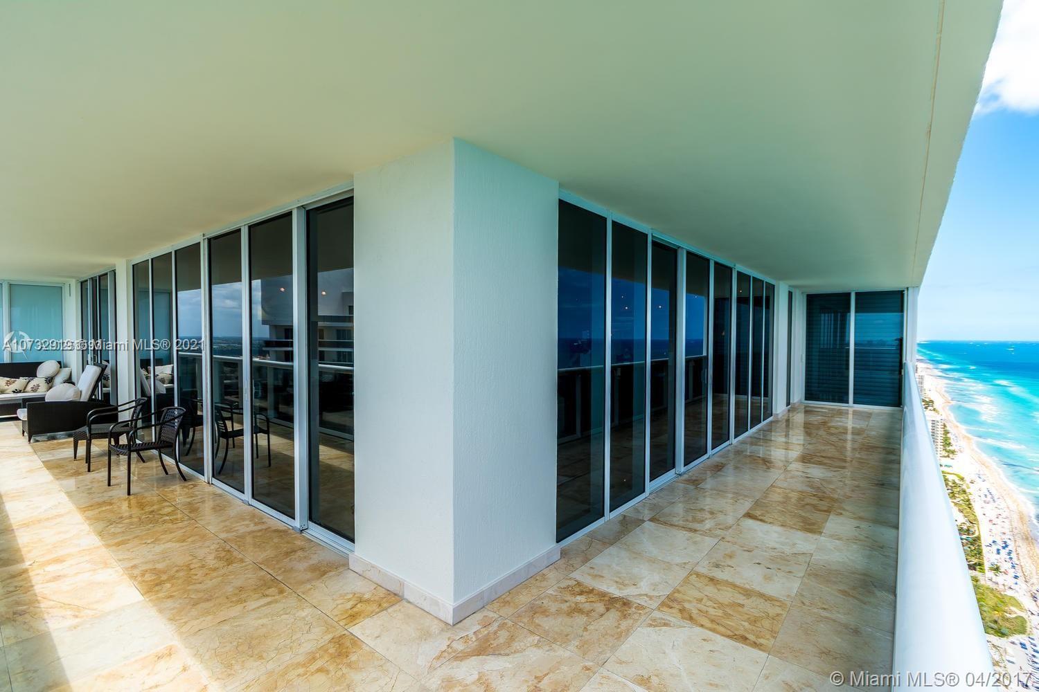 See details 4402 3 / 3 2065 sq. ft. $ 2020-11-09 0 Photo