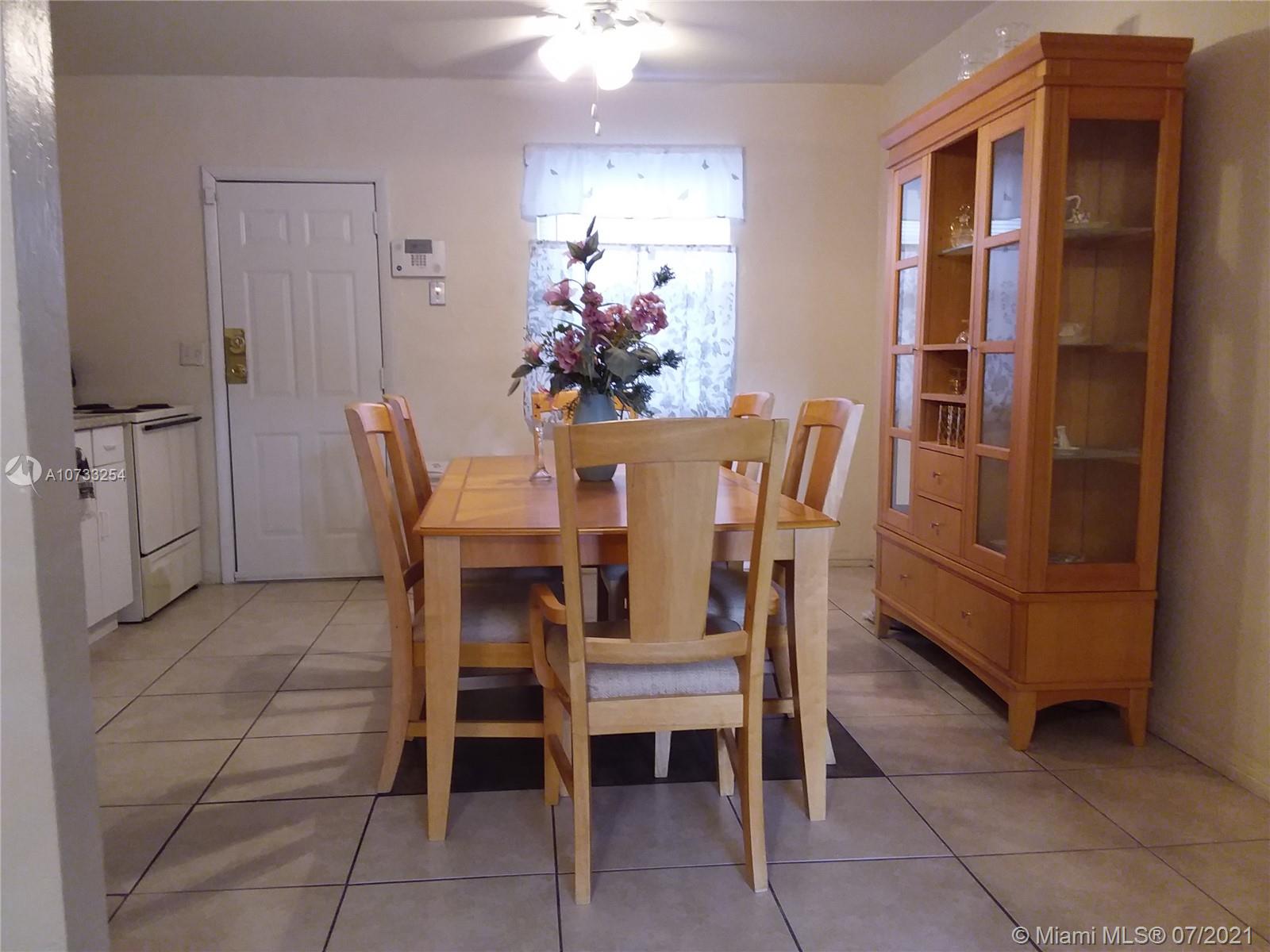 See details / 1736 sq. ft. $ 2019-09-03 0 Photo
