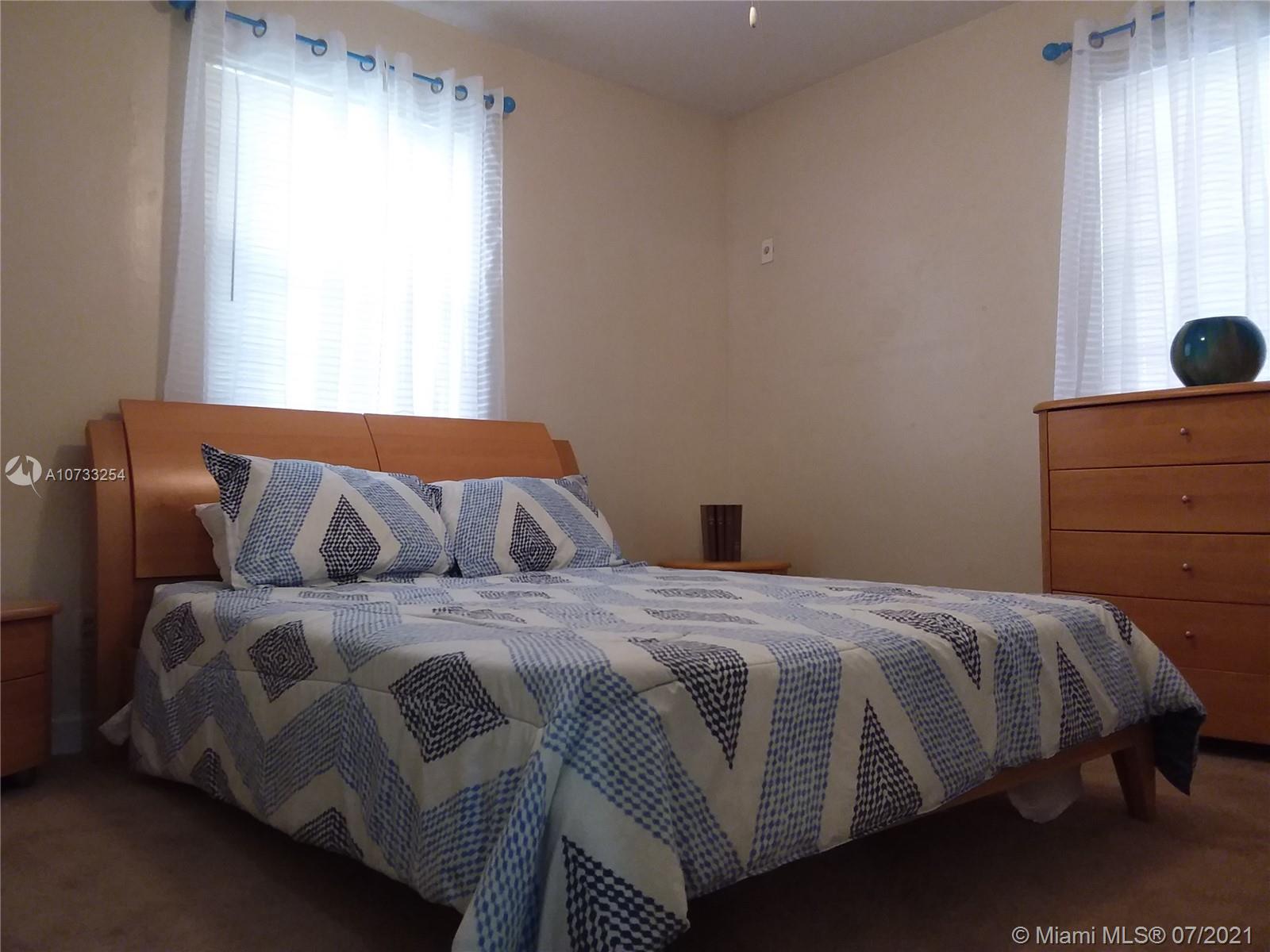 See details / 1736 sq. ft. $ 2019-09-03 0 Photo