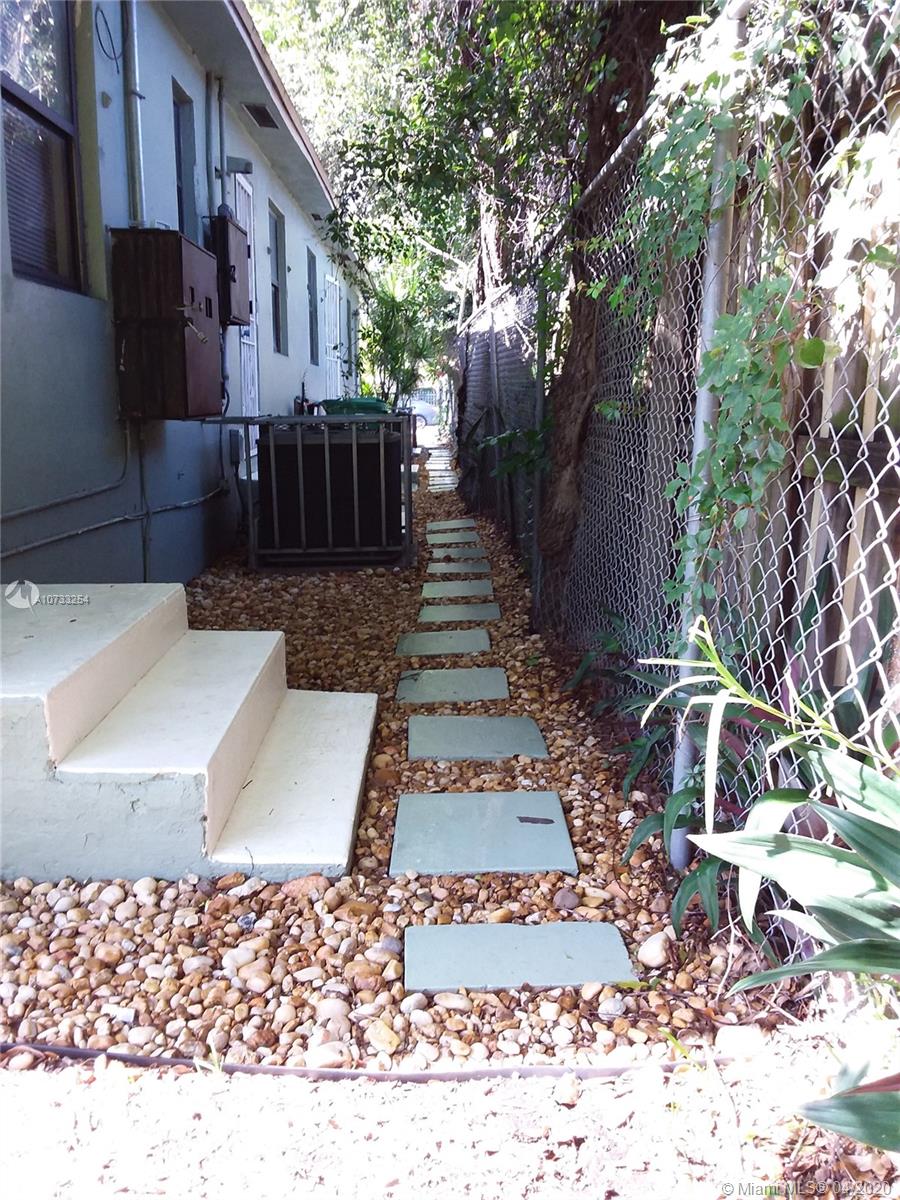 See details / 1736 sq. ft. $ 2019-09-03 0 Photo