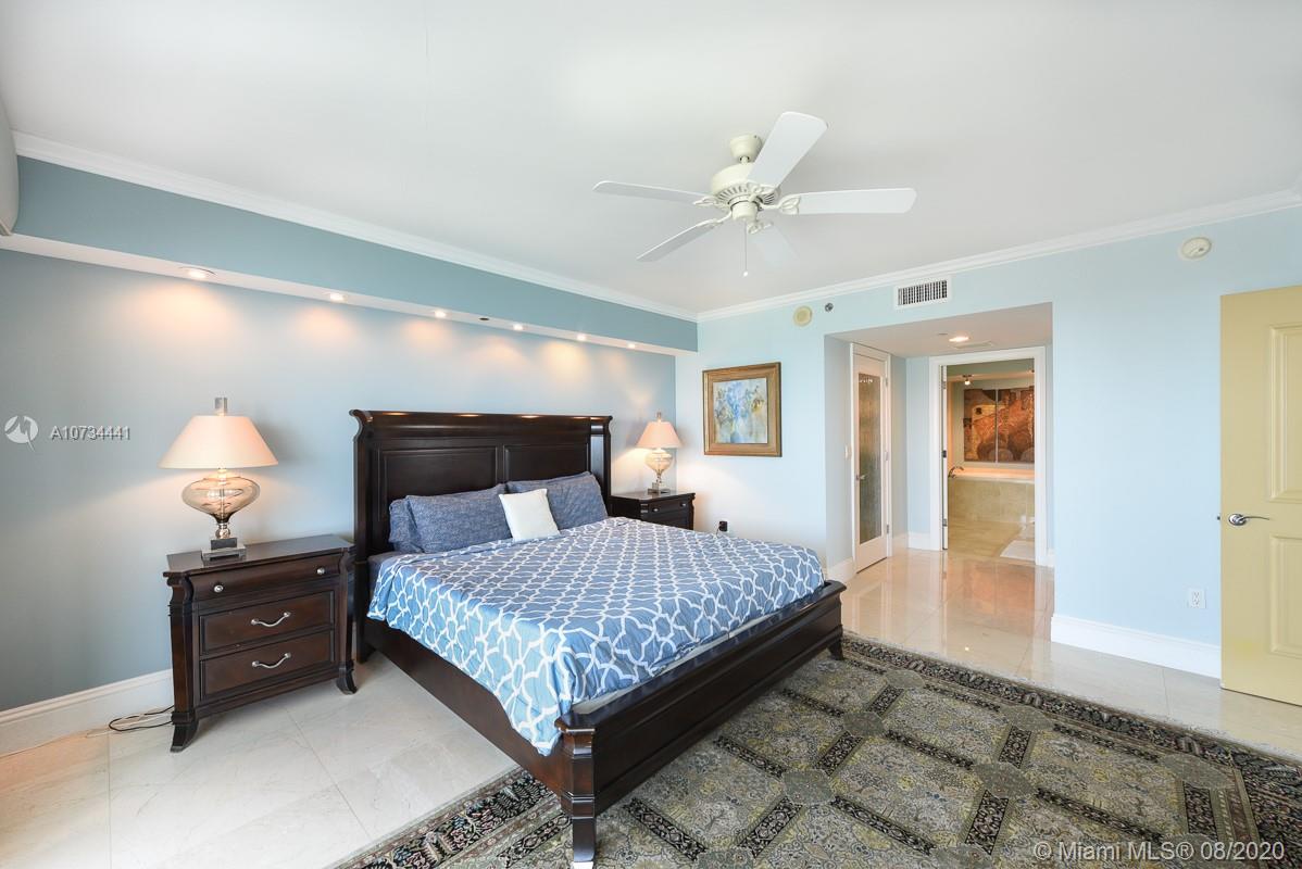 See details 3402 3 / 3 2065 sq. ft. $ 2020-08-04 0 Photo