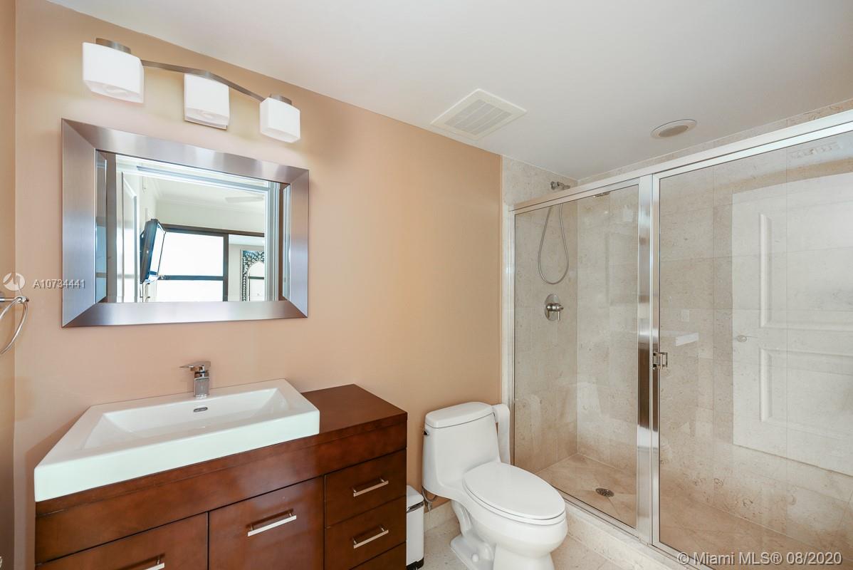 See details 3402 3 / 3 2065 sq. ft. $ 2020-08-04 0 Photo