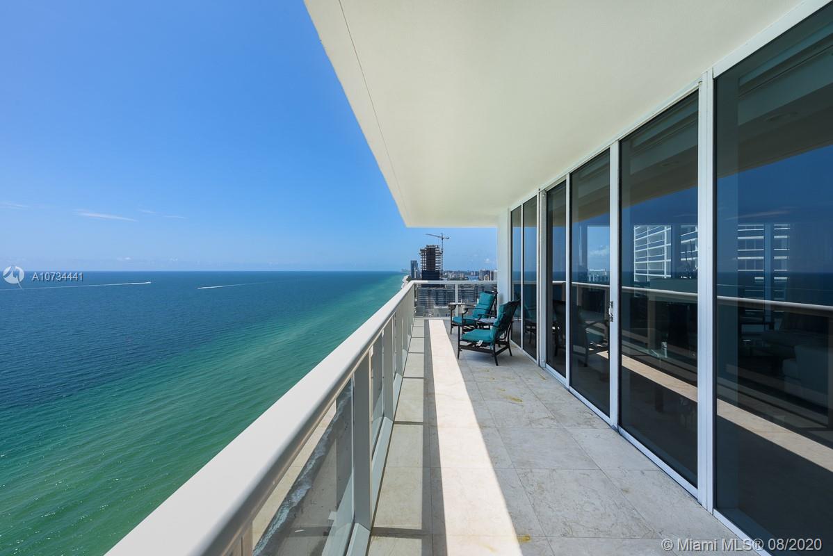 See details 3402 3 / 3 2065 sq. ft. $ 2020-08-04 0 Photo