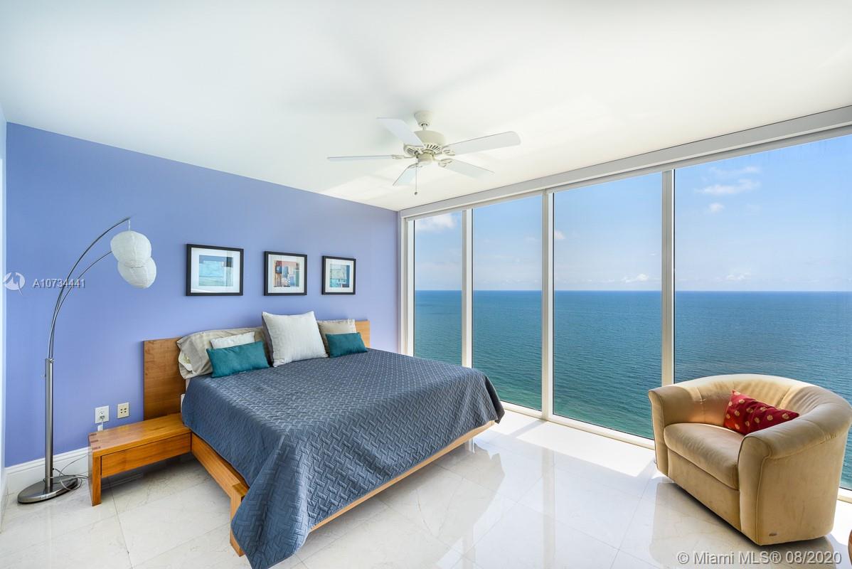 See details 3402 3 / 3 2065 sq. ft. $ 2020-08-04 0 Photo