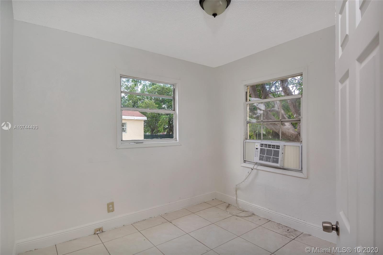 See details / 1156 sq. ft. $ 2021-01-21 0 Photo