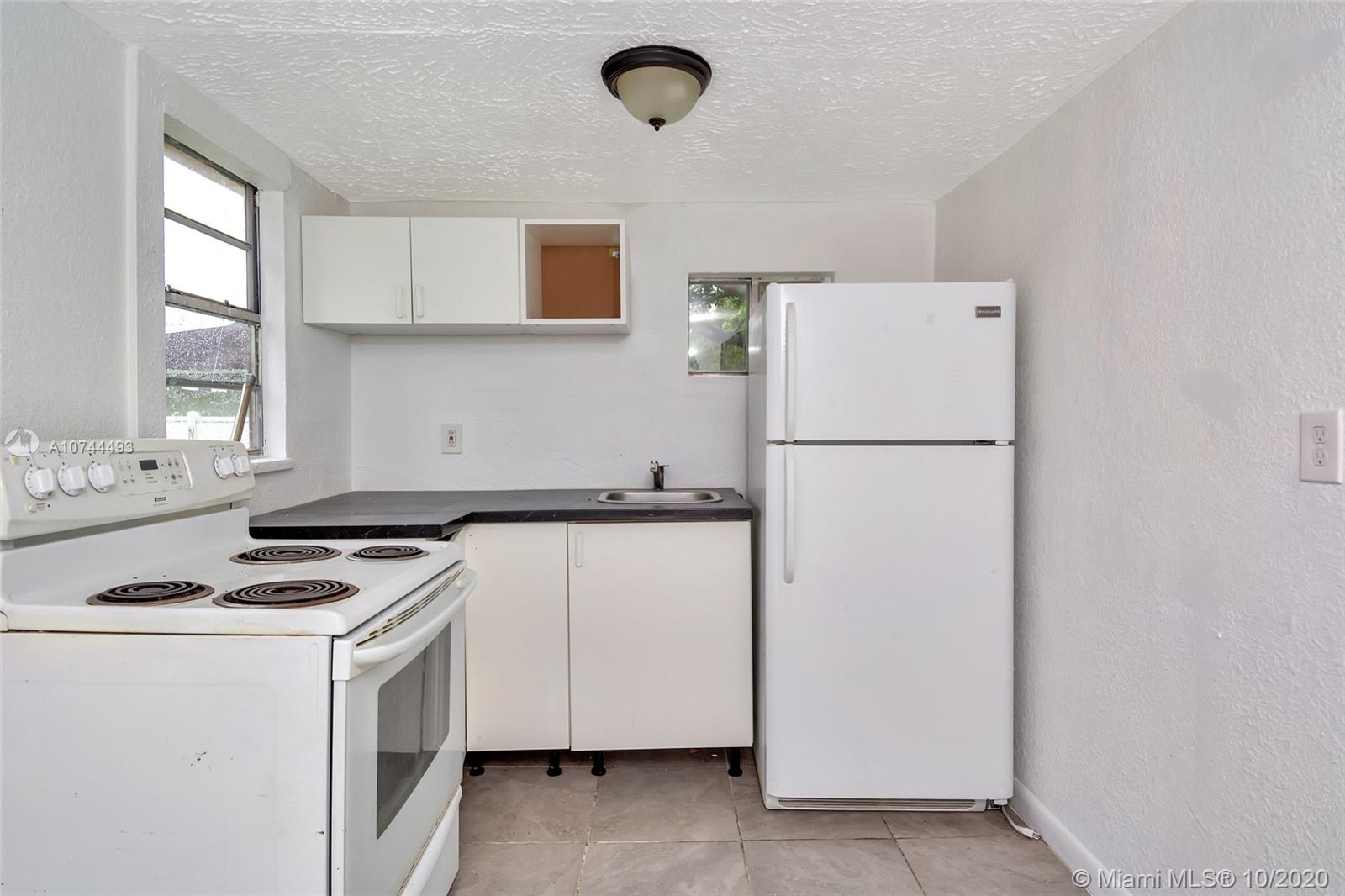 See details / 1156 sq. ft. $ 2021-01-21 0 Photo