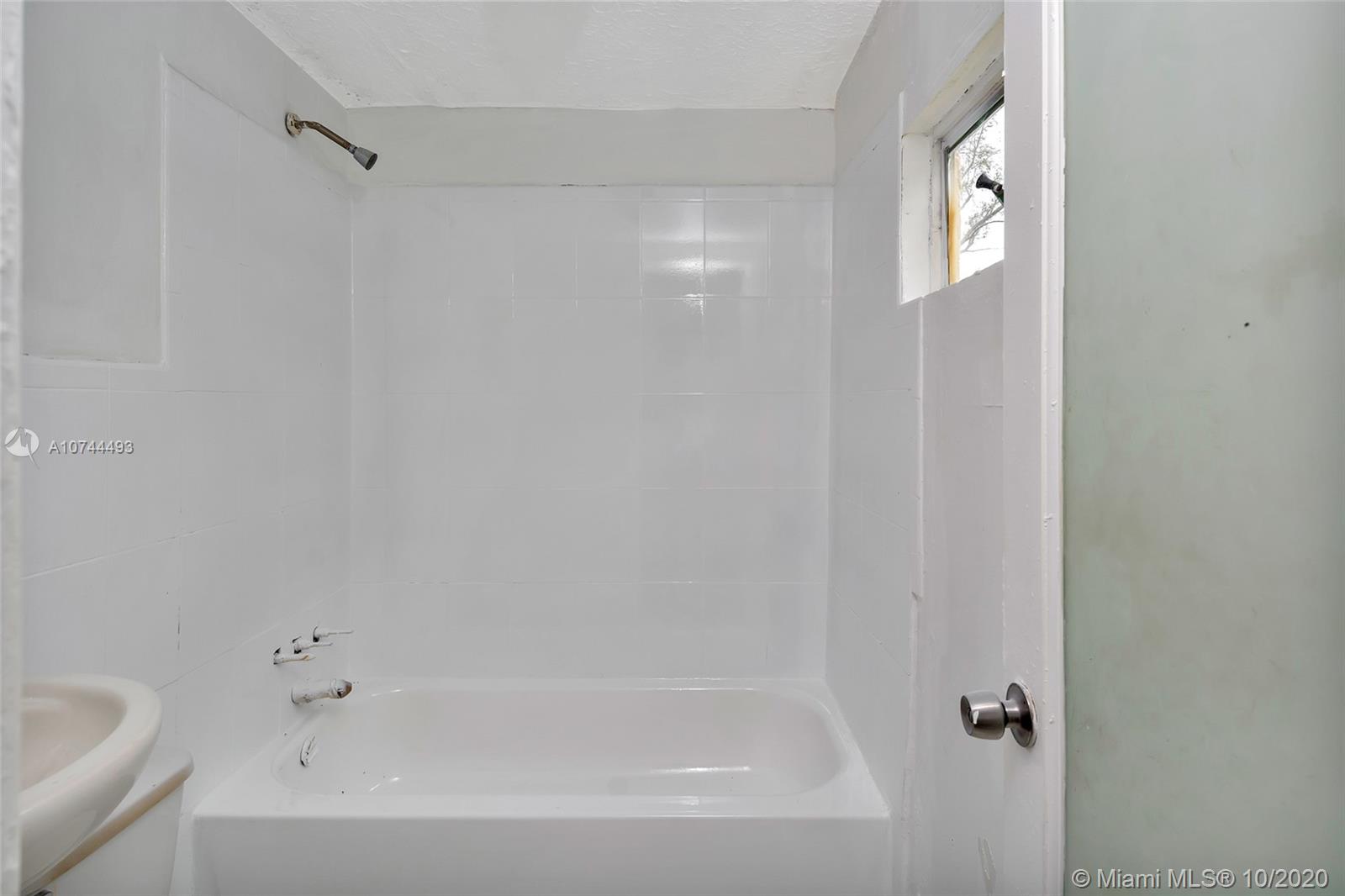 See details / 1156 sq. ft. $ 2021-01-21 0 Photo