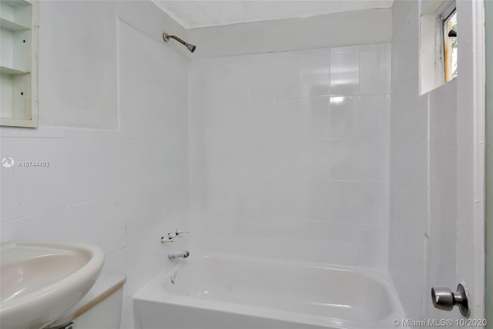 See details / 1156 sq. ft. $ 2021-01-21 0 Photo