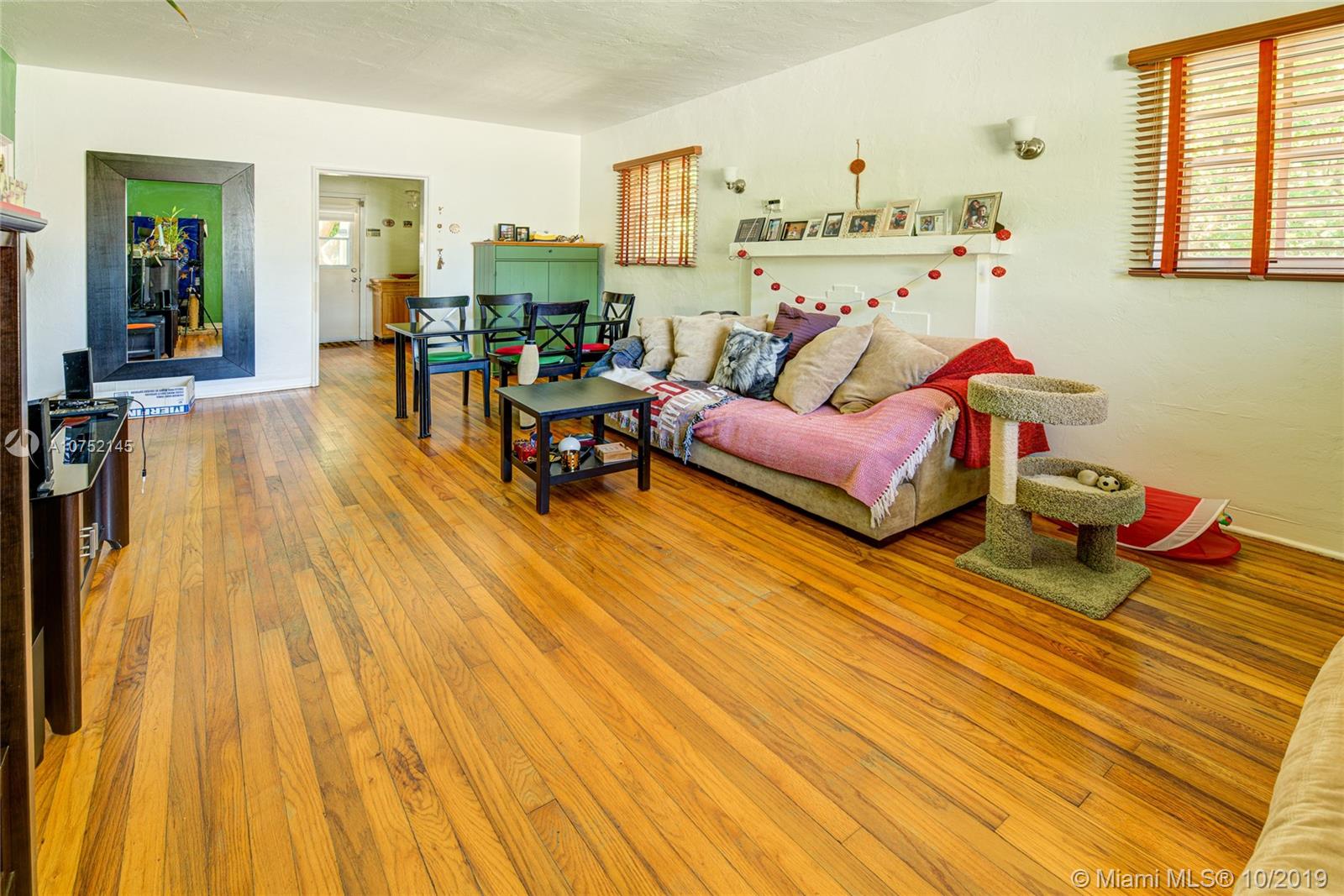 See details / sq. ft. $ 2019-10-07 0 Photo