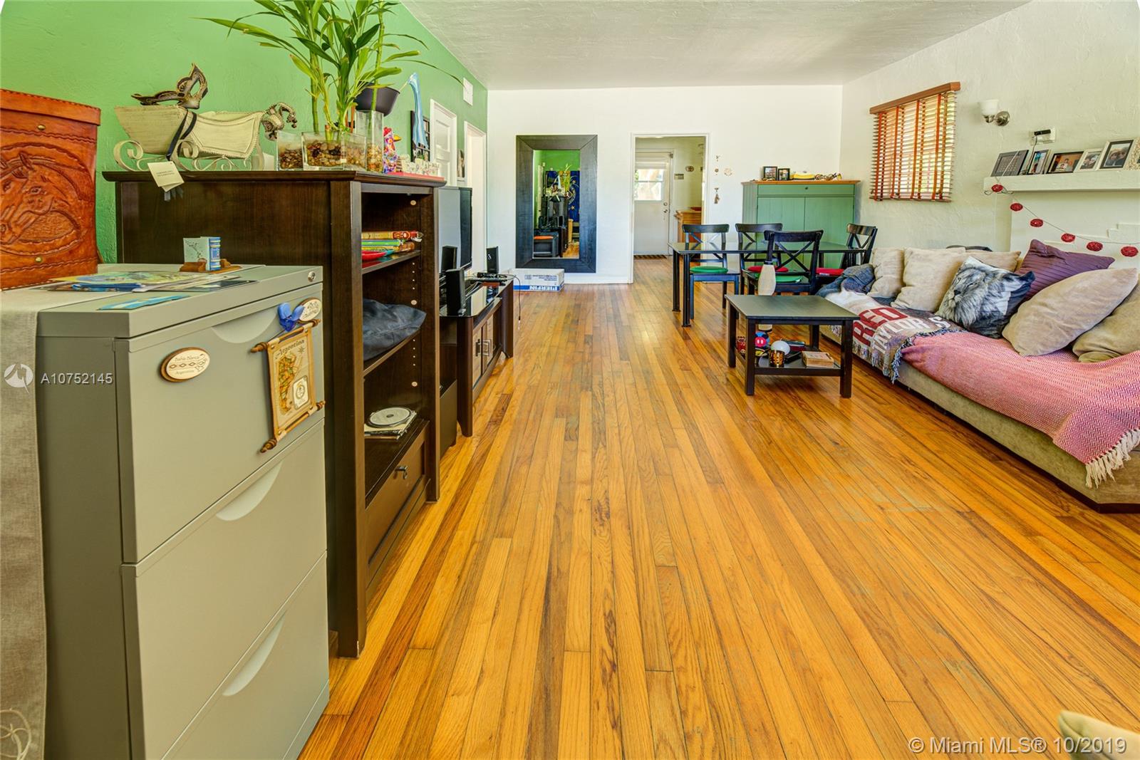 See details / sq. ft. $ 2019-10-07 0 Photo
