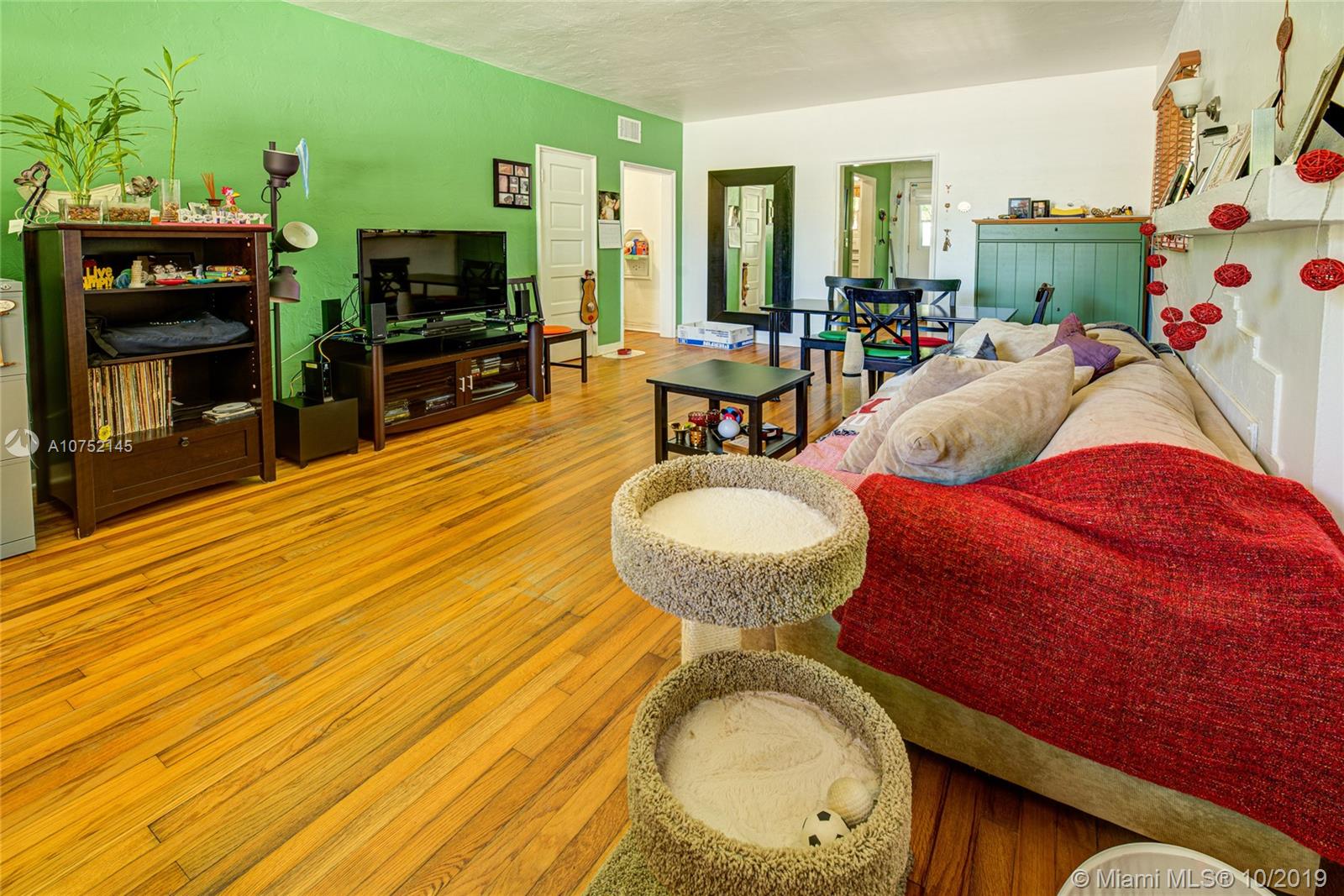 See details / sq. ft. $ 2019-10-07 0 Photo