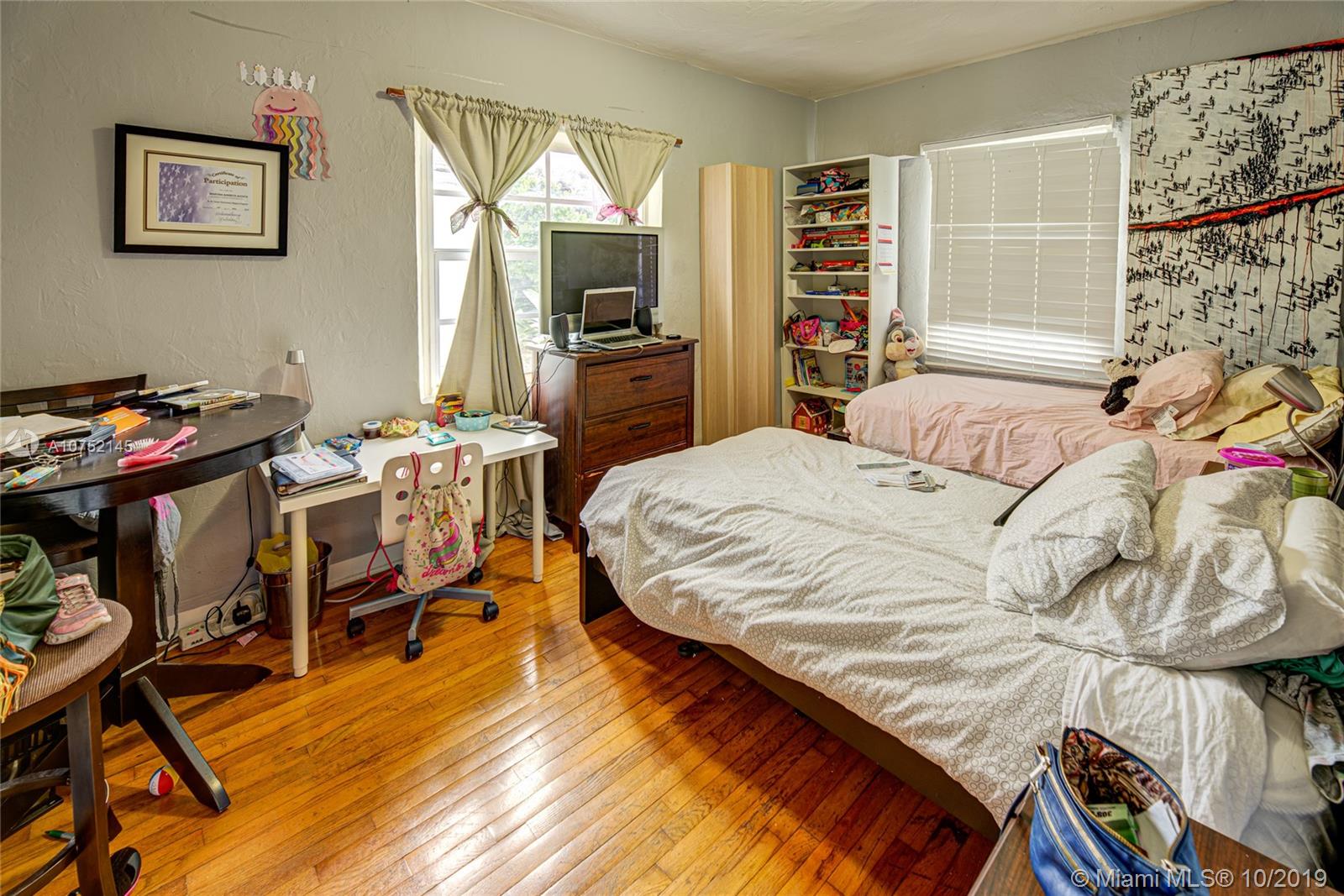 See details / sq. ft. $ 2019-10-07 0 Photo