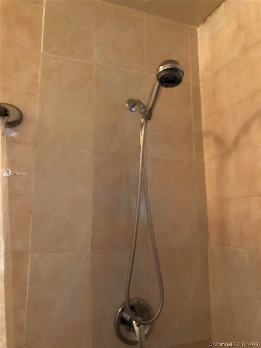 See details / 1712 sq. ft. $ 2019-10-28 0 Photo