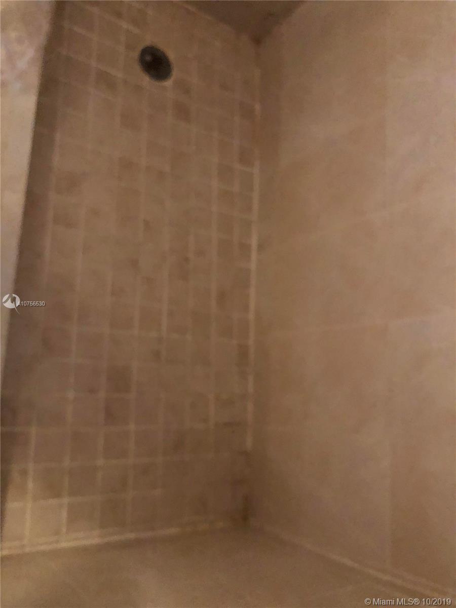 See details / 1712 sq. ft. $ 2019-10-28 0 Photo