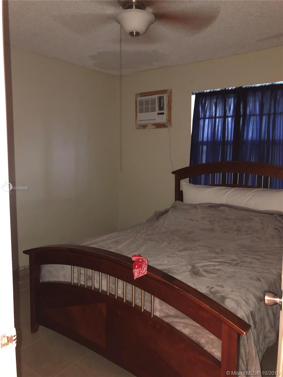 See details / 1712 sq. ft. $ 2019-10-28 0 Photo