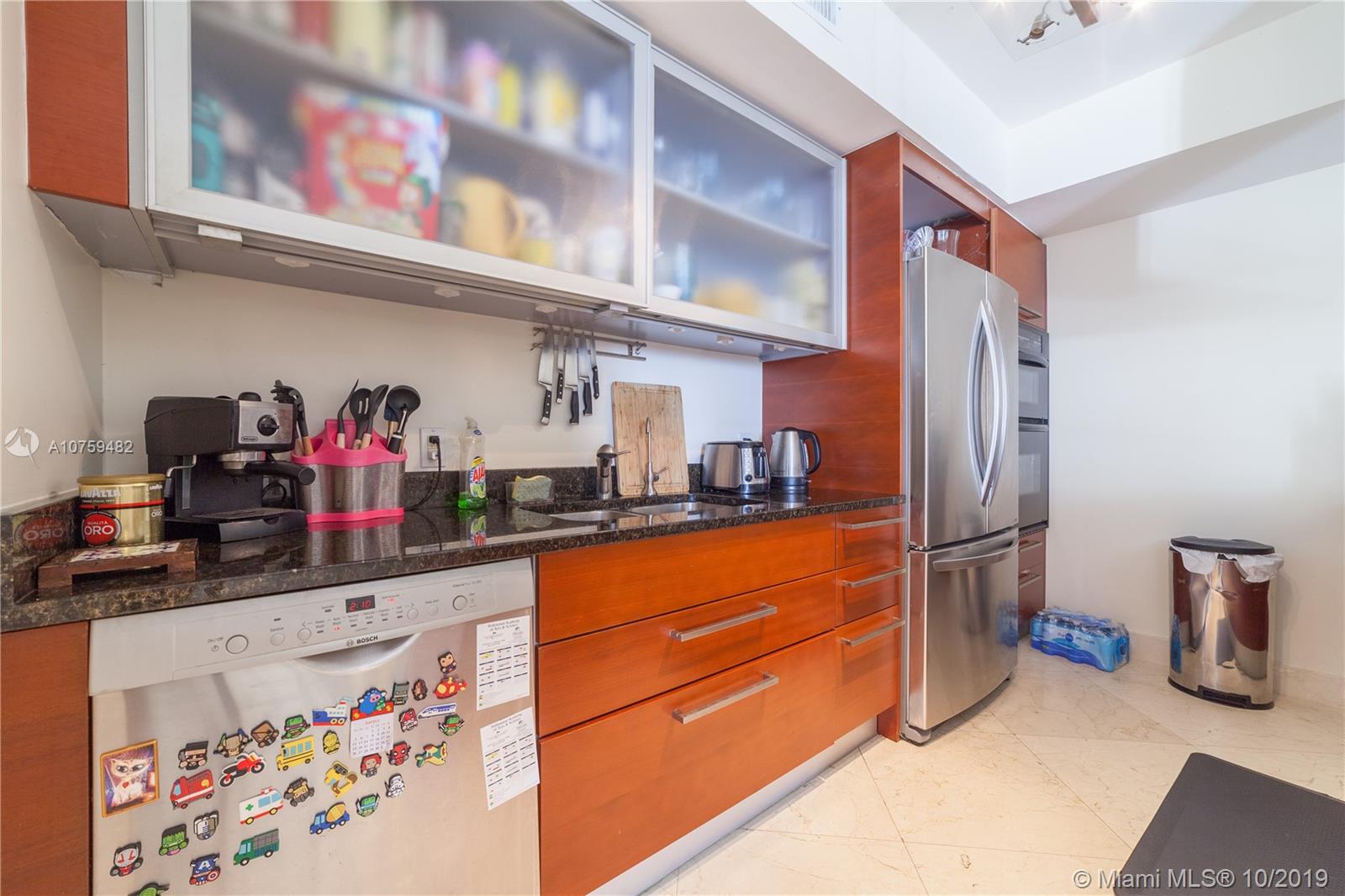 Ver detalles 3305 2 / 2 1782 sq. ft. $ 2021-05-03 0 foto