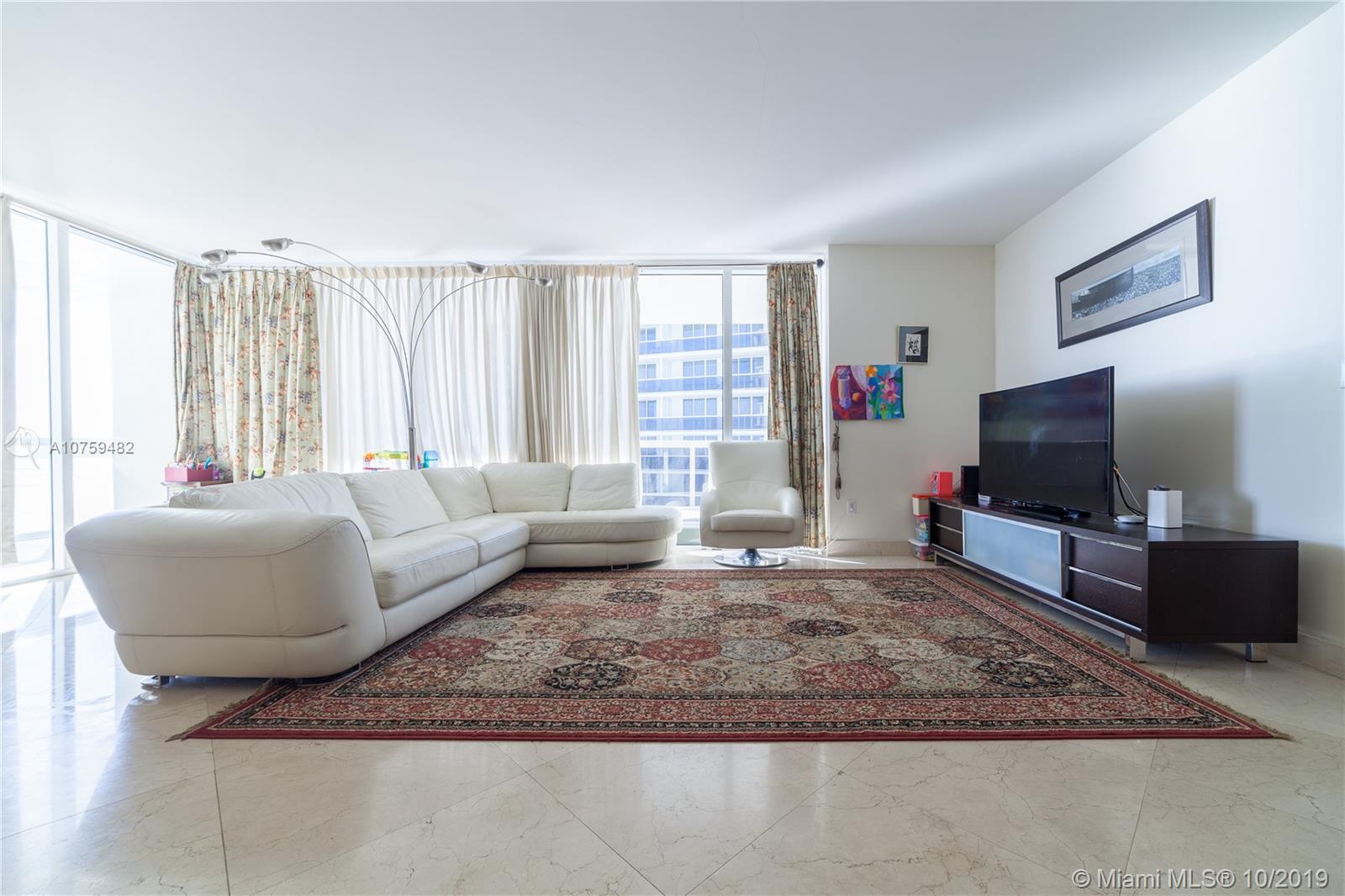Ver detalles 3305 2 / 2 1782 sq. ft. $ 2021-05-03 0 foto