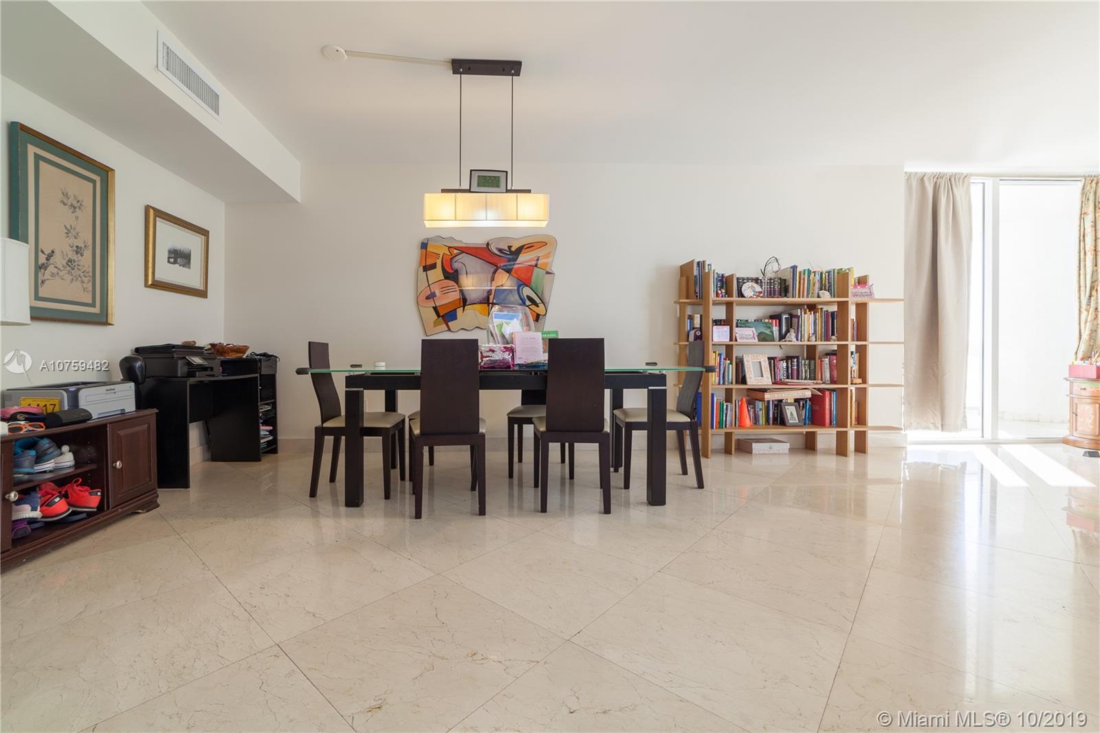 Ver detalles 3305 2 / 2 1782 sq. ft. $ 2021-05-03 0 foto