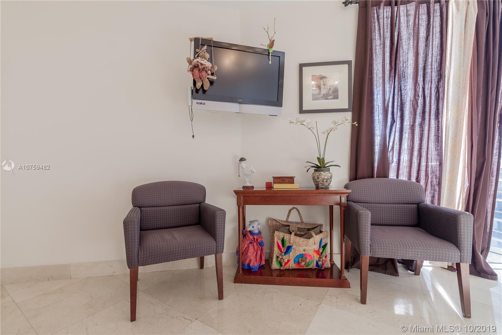 Ver detalles 3305 2 / 2 1782 sq. ft. $ 2021-05-03 0 foto