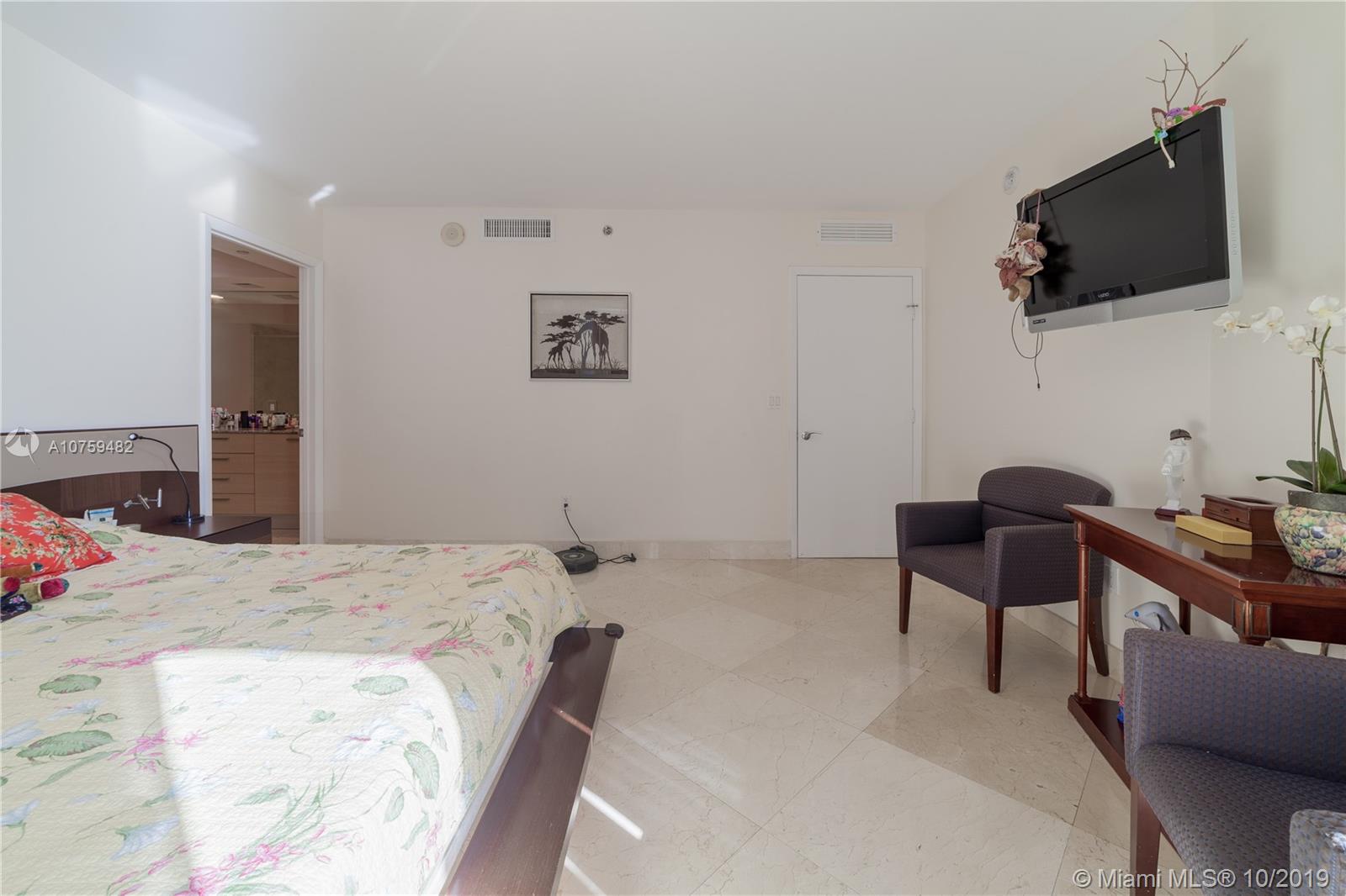 Ver detalles 3305 2 / 2 1782 sq. ft. $ 2021-05-03 0 foto