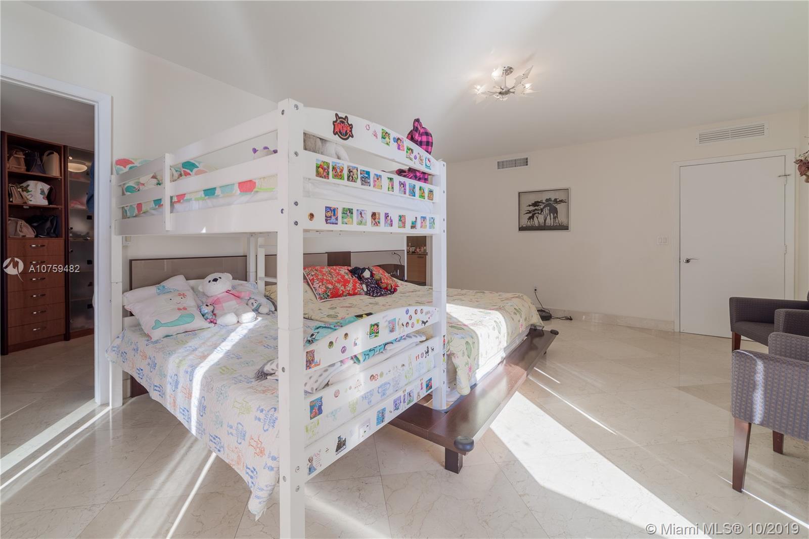 Ver detalles 3305 2 / 2 1782 sq. ft. $ 2021-05-03 0 foto