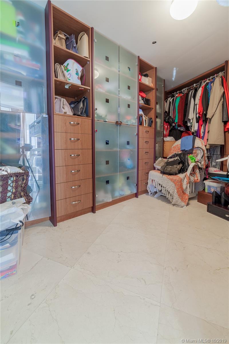 Ver detalles 3305 2 / 2 1782 sq. ft. $ 2021-05-03 0 foto