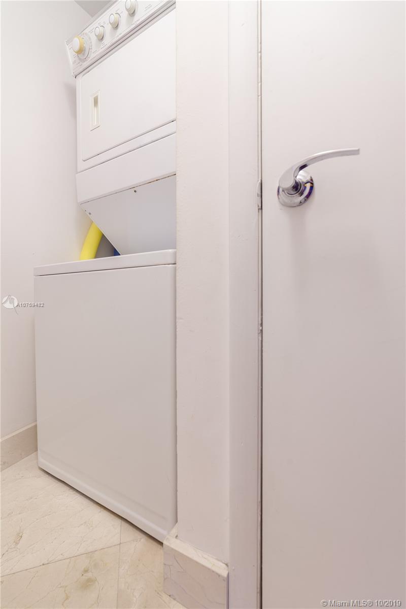 Ver detalles 3305 2 / 2 1782 sq. ft. $ 2021-05-03 0 foto