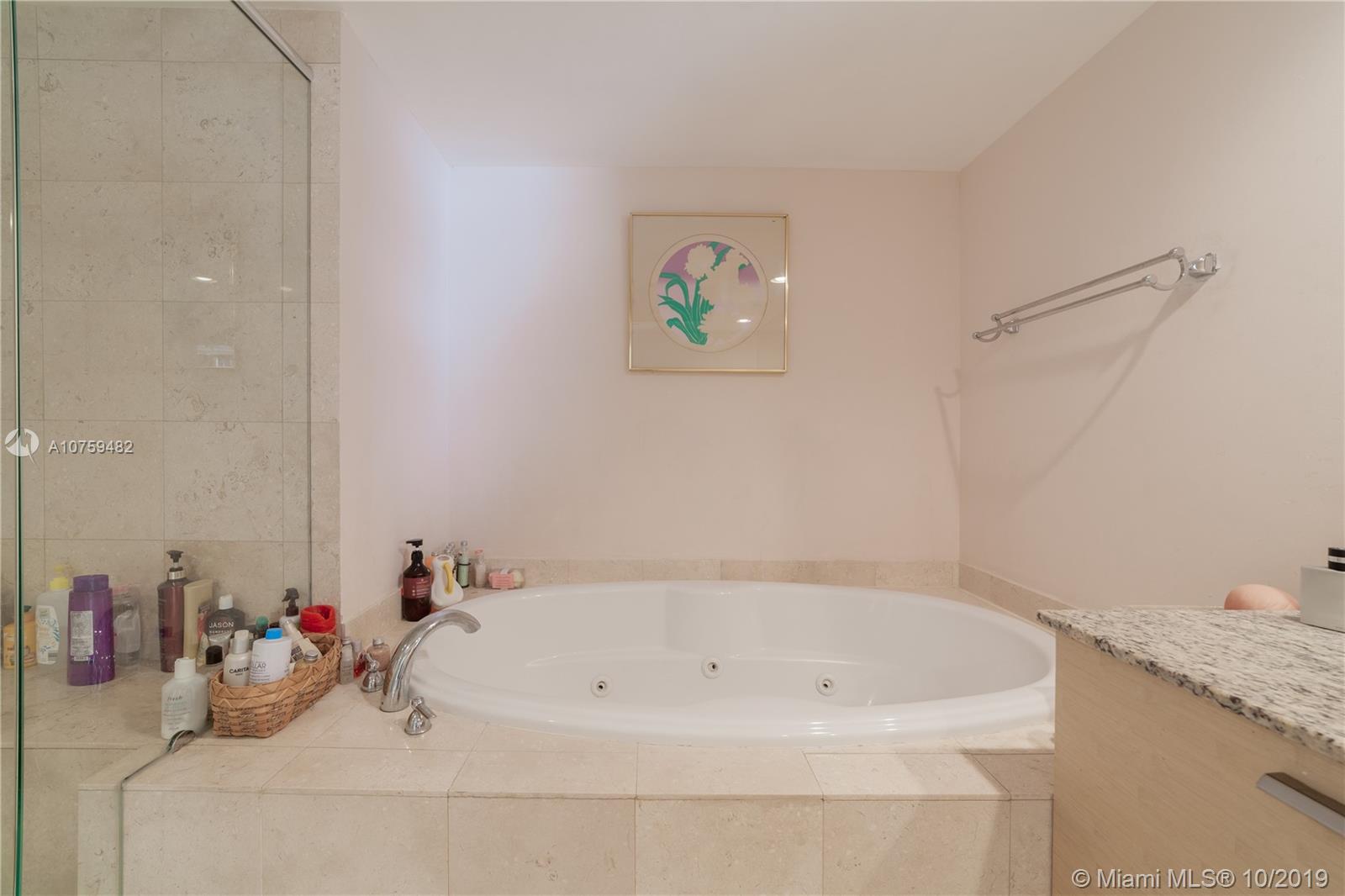 Ver detalles 3305 2 / 2 1782 sq. ft. $ 2021-05-03 0 foto