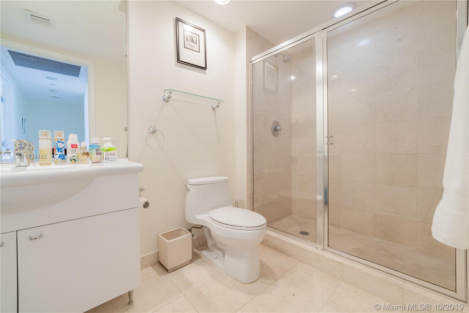 Ver detalles 3305 2 / 2 1782 sq. ft. $ 2021-05-03 0 foto