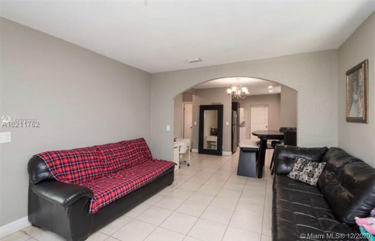 See details / 1372 sq. ft. $ 2020-05-20 0 Photo