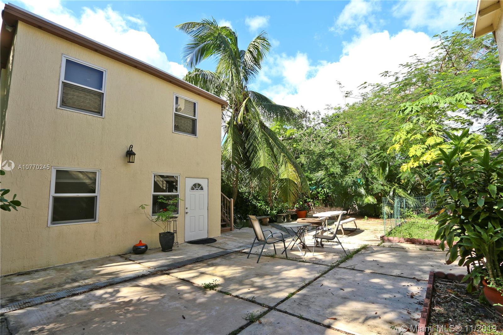 See details / 5000 sq. ft. $ 2019-11-08 0 Photo