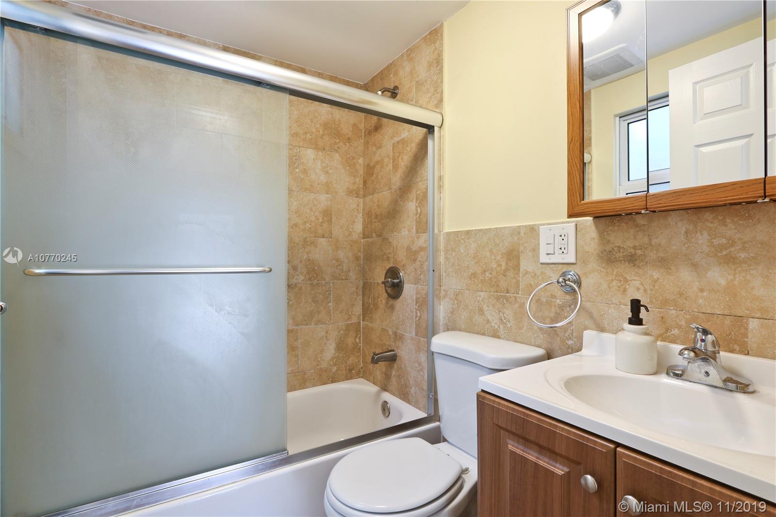 See details / 5000 sq. ft. $ 2019-11-08 0 Photo