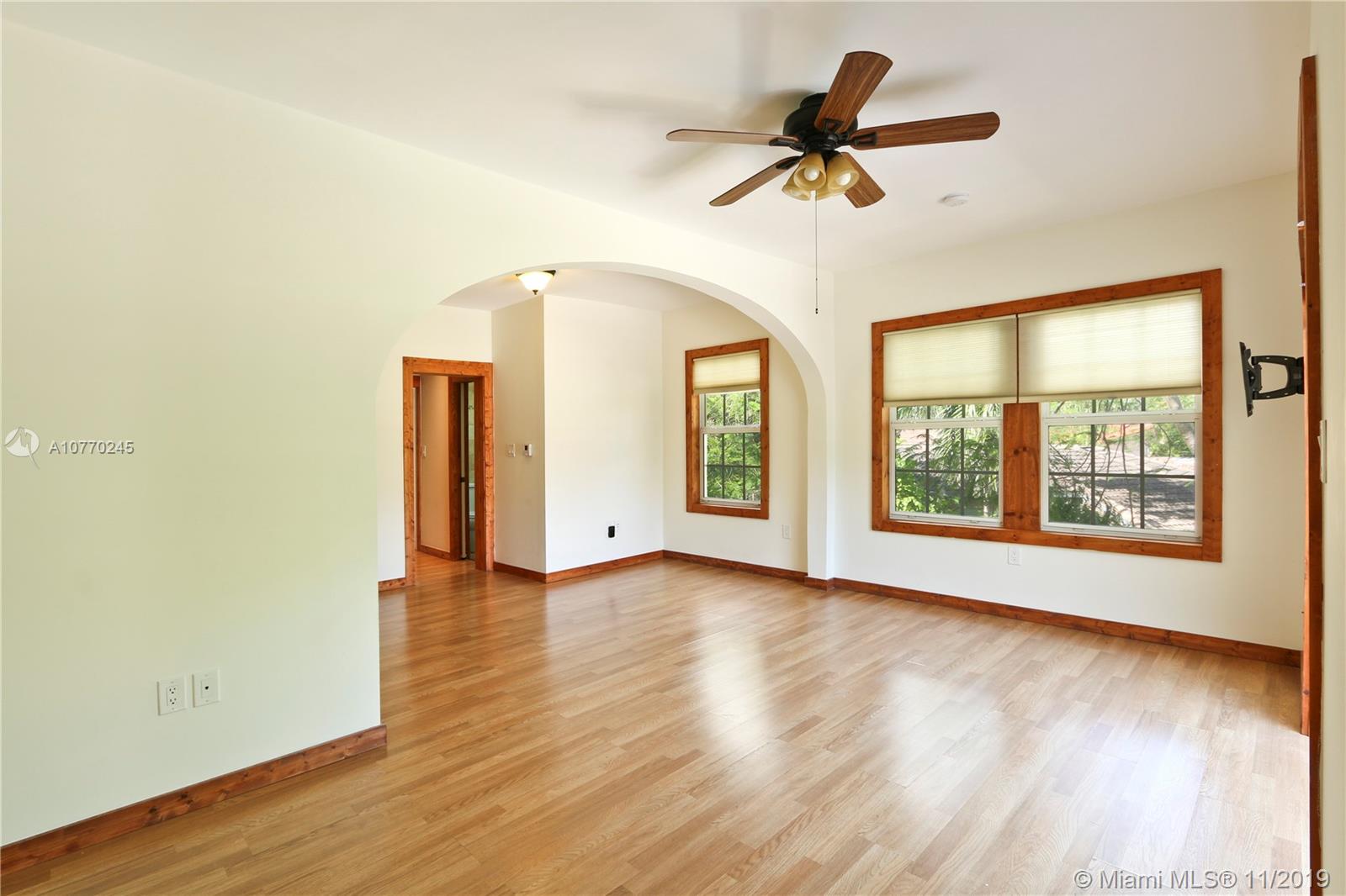 See details / 5000 sq. ft. $ 2019-11-08 0 Photo