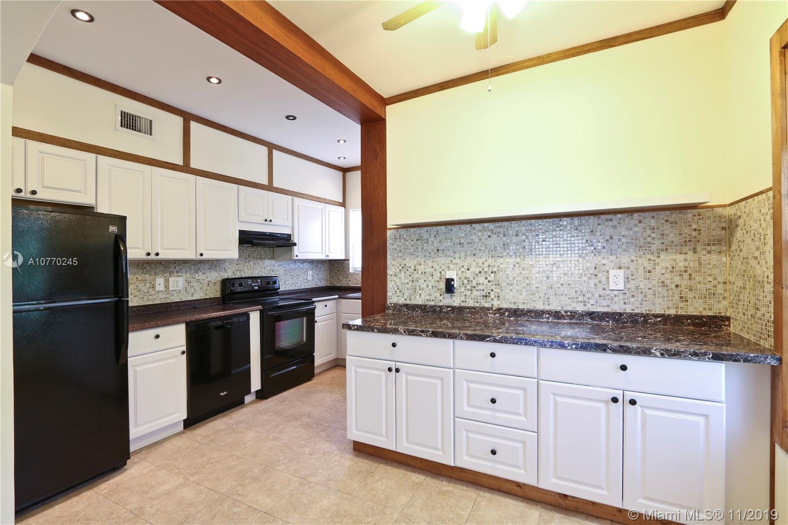 See details / 5000 sq. ft. $ 2019-11-08 0 Photo