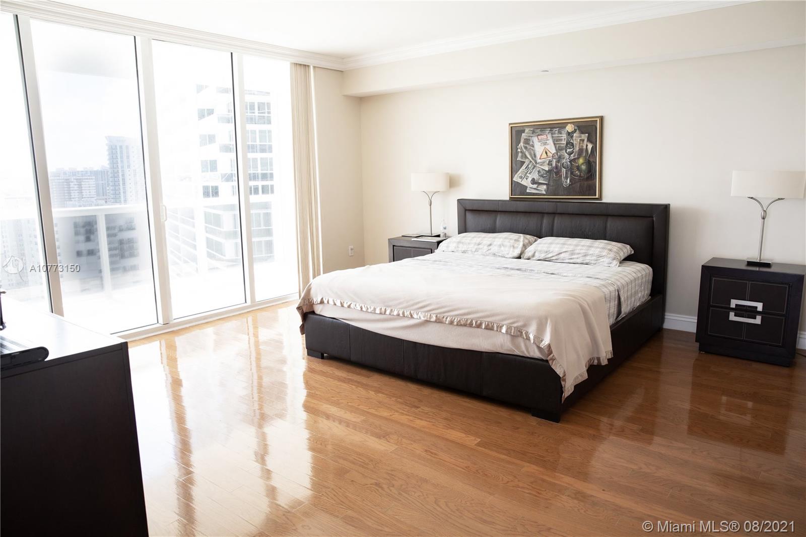 Ver detalles 2202 2 / 3 2065 sq. ft. $ 2019-11-14 0 foto
