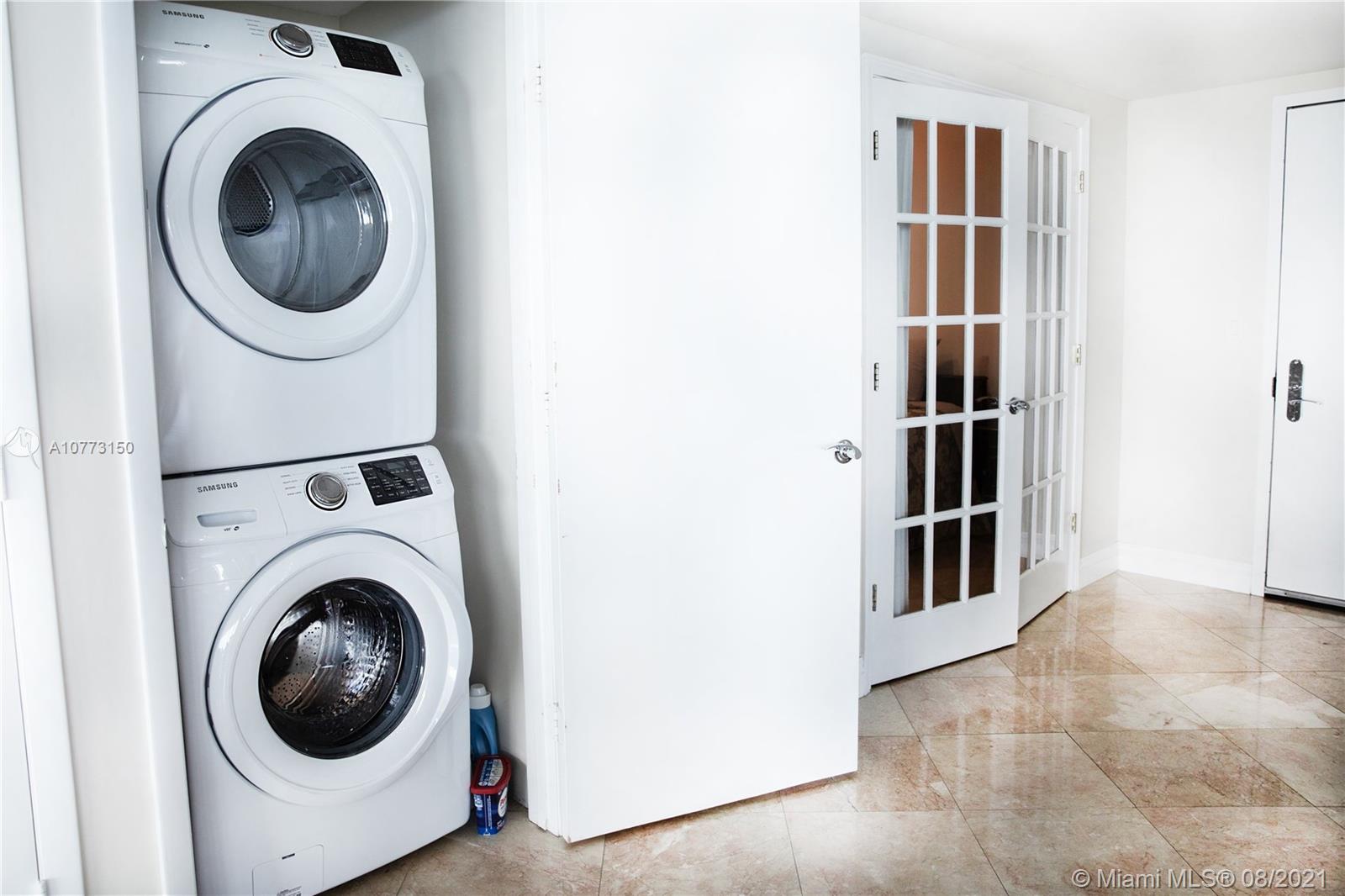 Ver detalles 2202 2 / 3 2065 sq. ft. $ 2019-11-14 0 foto