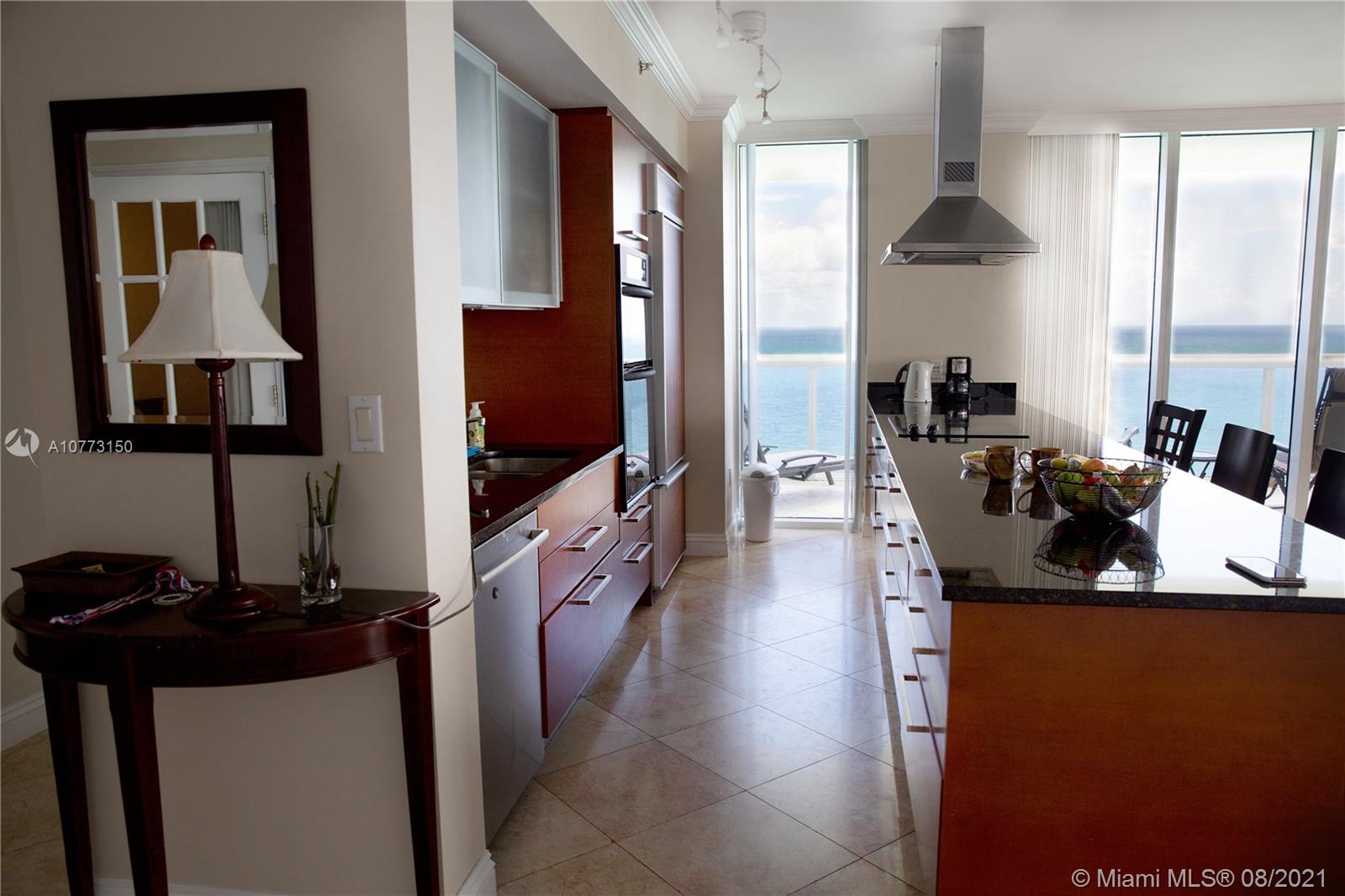 Ver detalles 2202 2 / 3 2065 sq. ft. $ 2019-11-14 0 foto