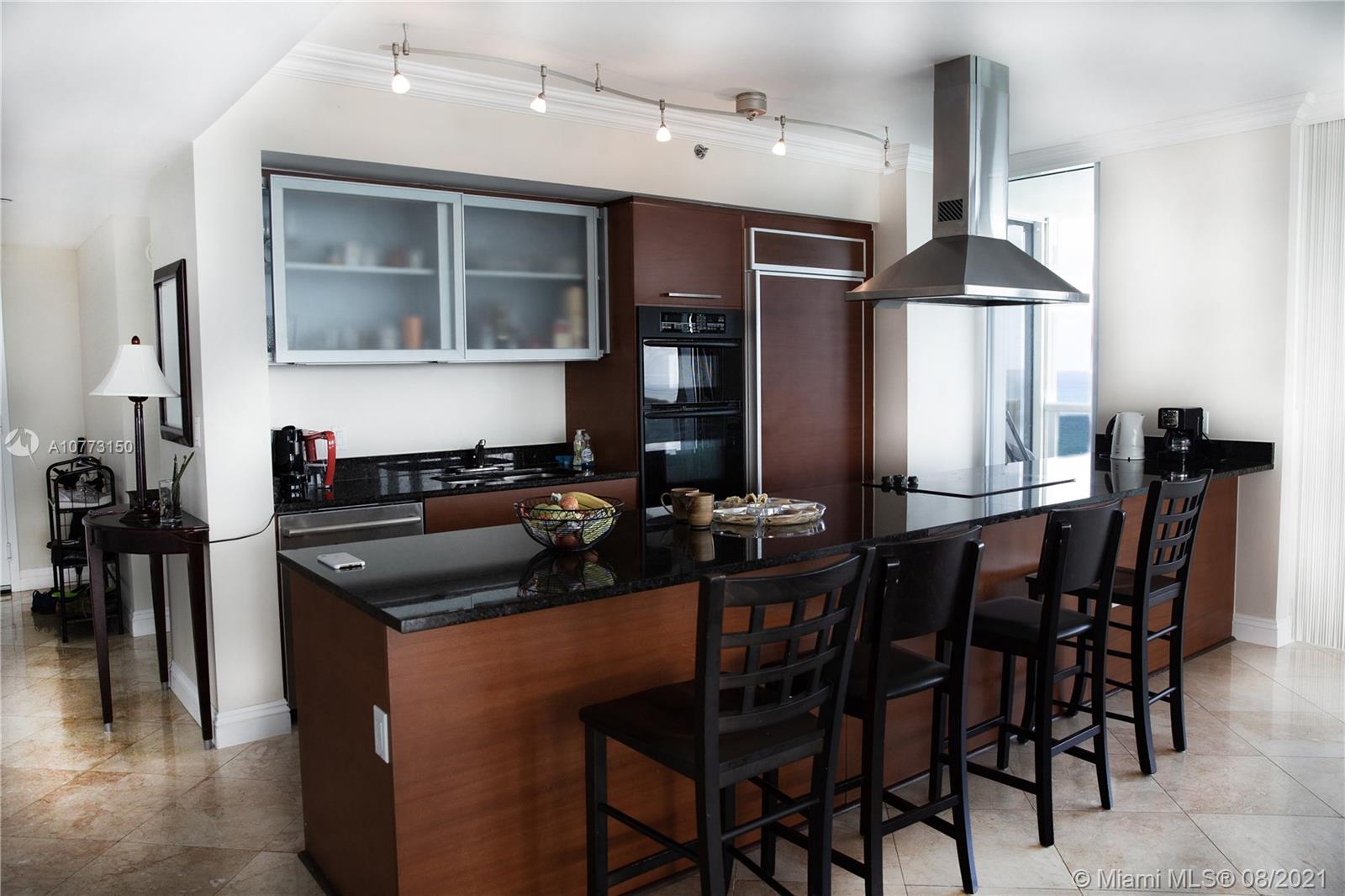 Ver detalles 2202 2 / 3 2065 sq. ft. $ 2019-11-14 0 foto