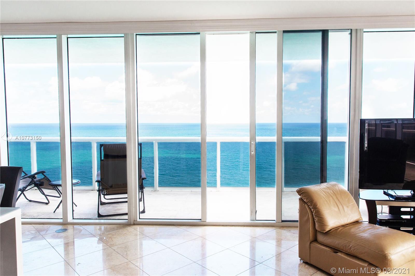 Ver detalles 2202 2 / 3 2065 sq. ft. $ 2019-11-14 0 foto