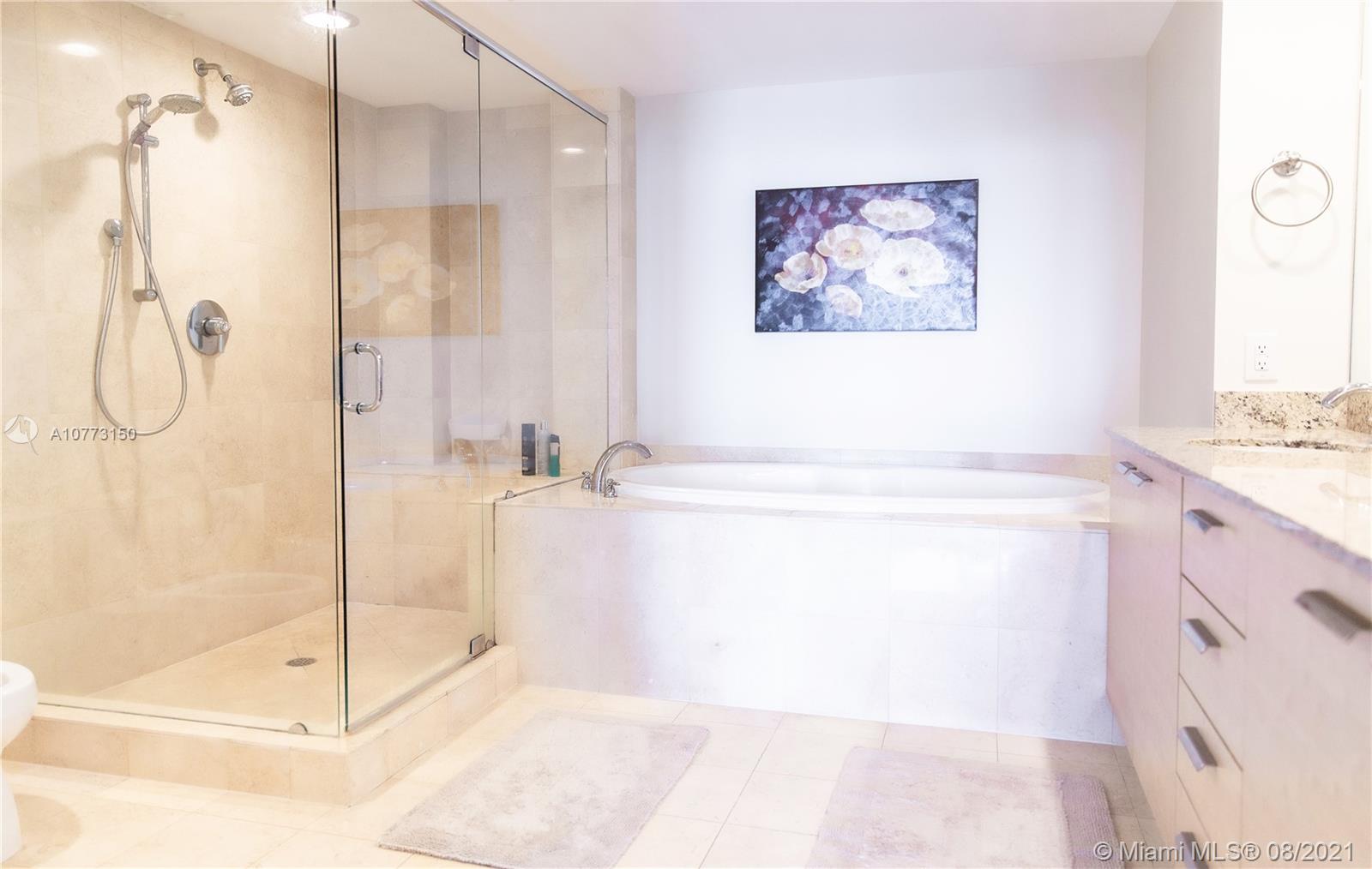 Ver detalles 2202 2 / 3 2065 sq. ft. $ 2019-11-14 0 foto