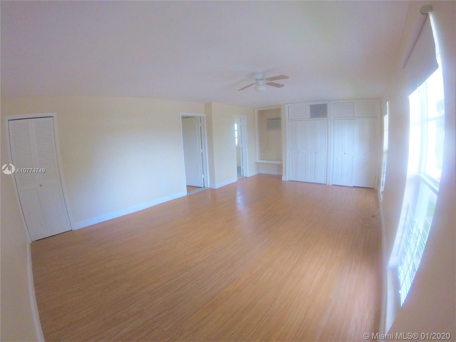 See details / 6360 sq. ft. $ 2019-11-18 0 Photo