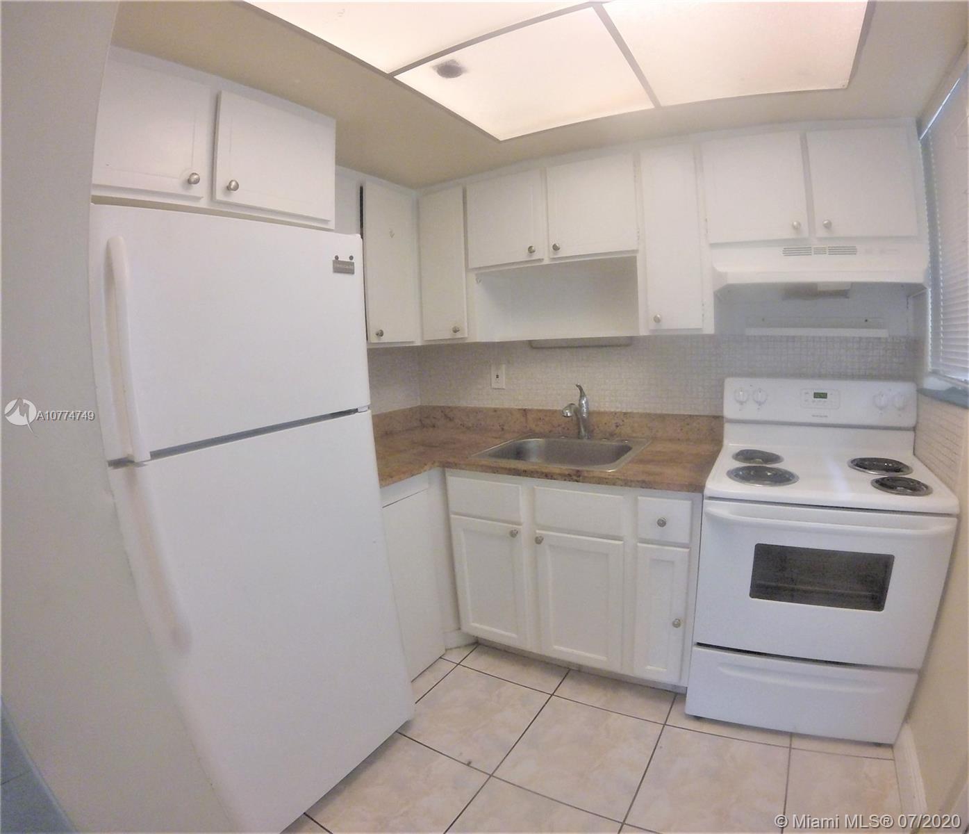 See details / 6360 sq. ft. $ 2019-11-18 0 Photo
