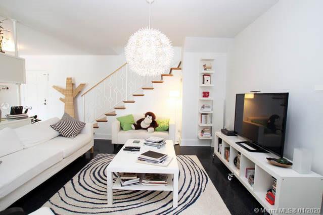 See details / 6360 sq. ft. $ 2019-11-18 0 Photo