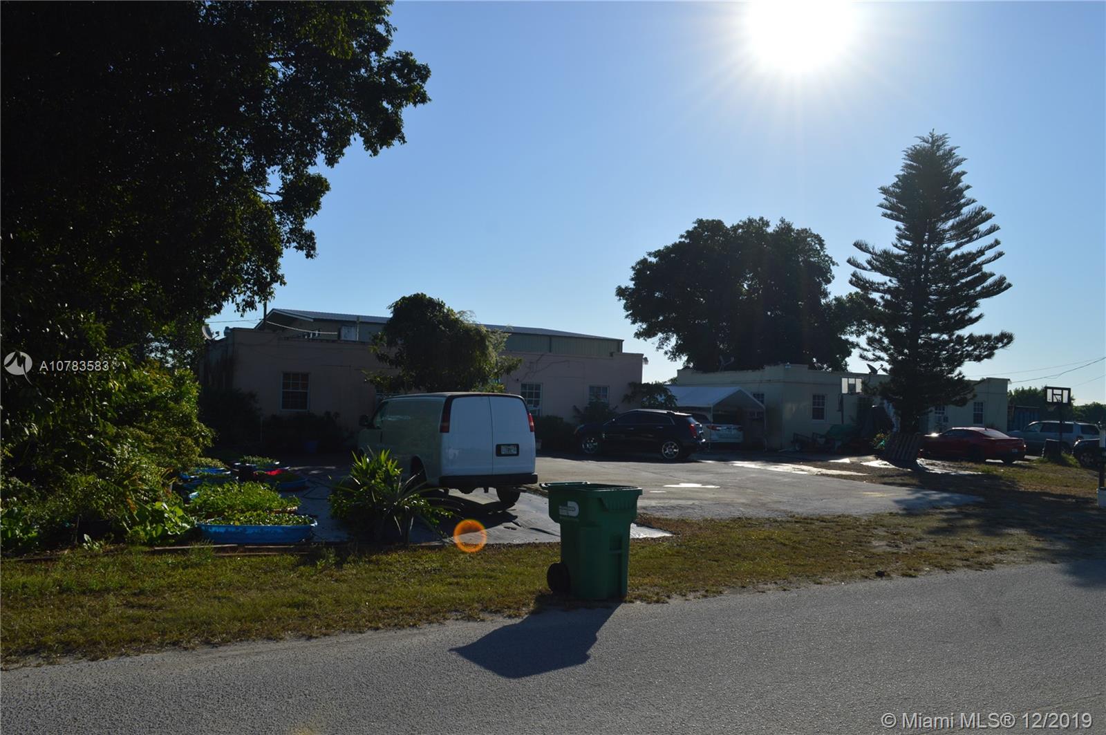 See details / 10066 sq. ft. $ 2021-02-16 0 Photo