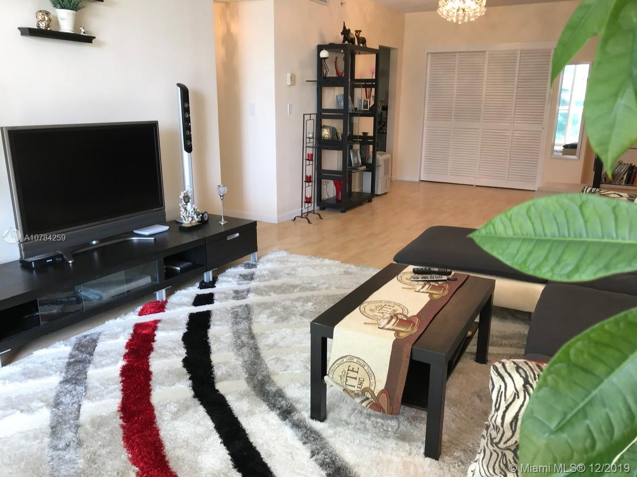 Photo of 3001 Ocean Dr #315, Hollywood, Florida, 33019 -