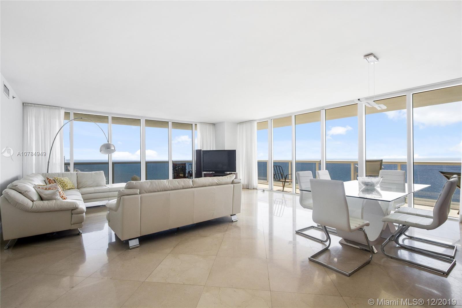 Ver detalles 4101 3 / 3 2065 sq. ft. $ 2019-12-09 0 foto